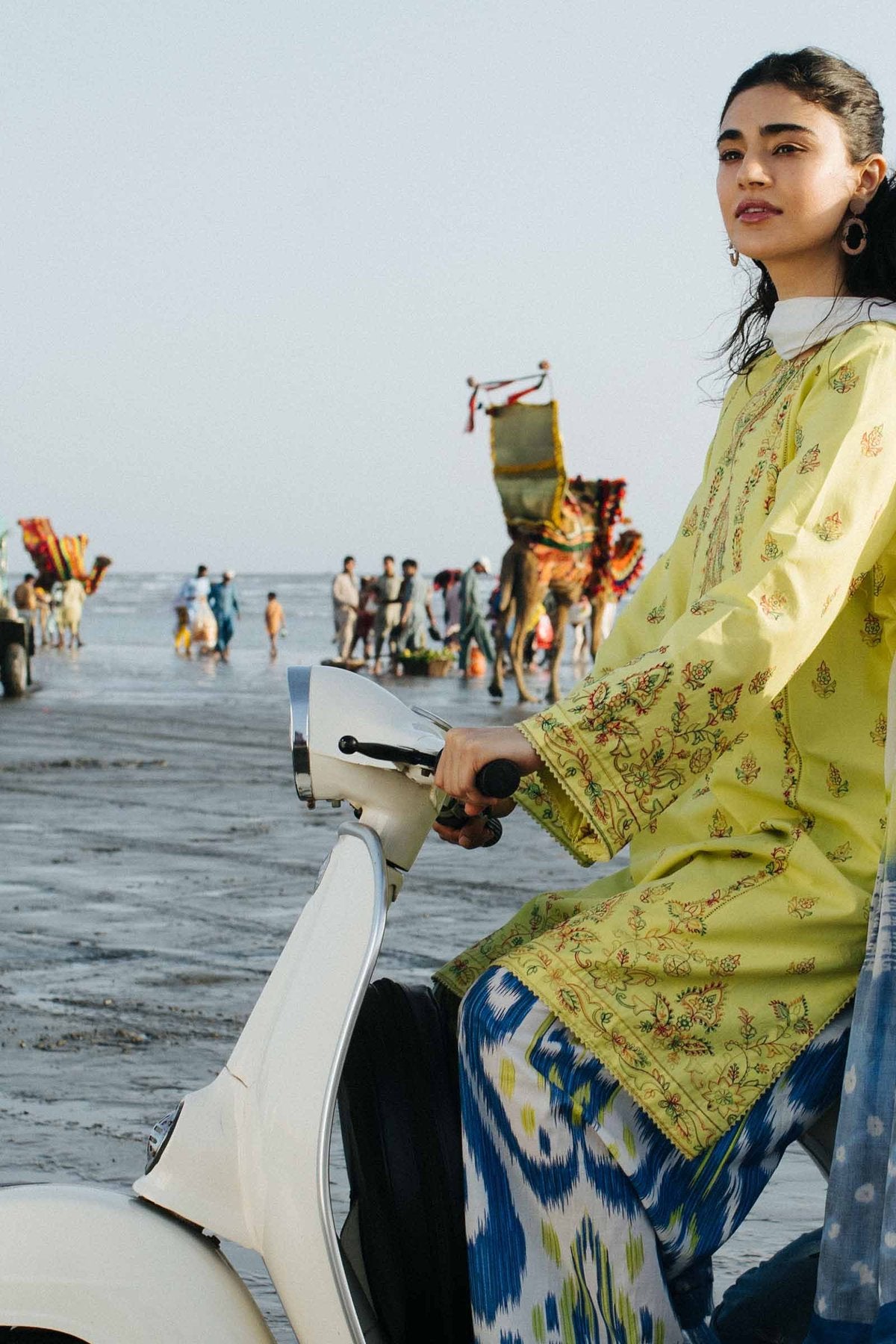 Z21-10A | Zara Shahjahan | Coco Lawn 2021