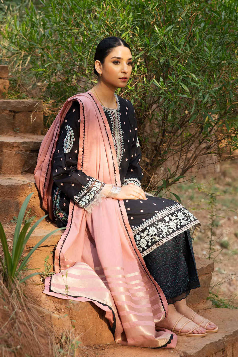 ZCE22 - 5B | Coco By Zara Shahjahan | Lawn Volume 2 Collection 2022