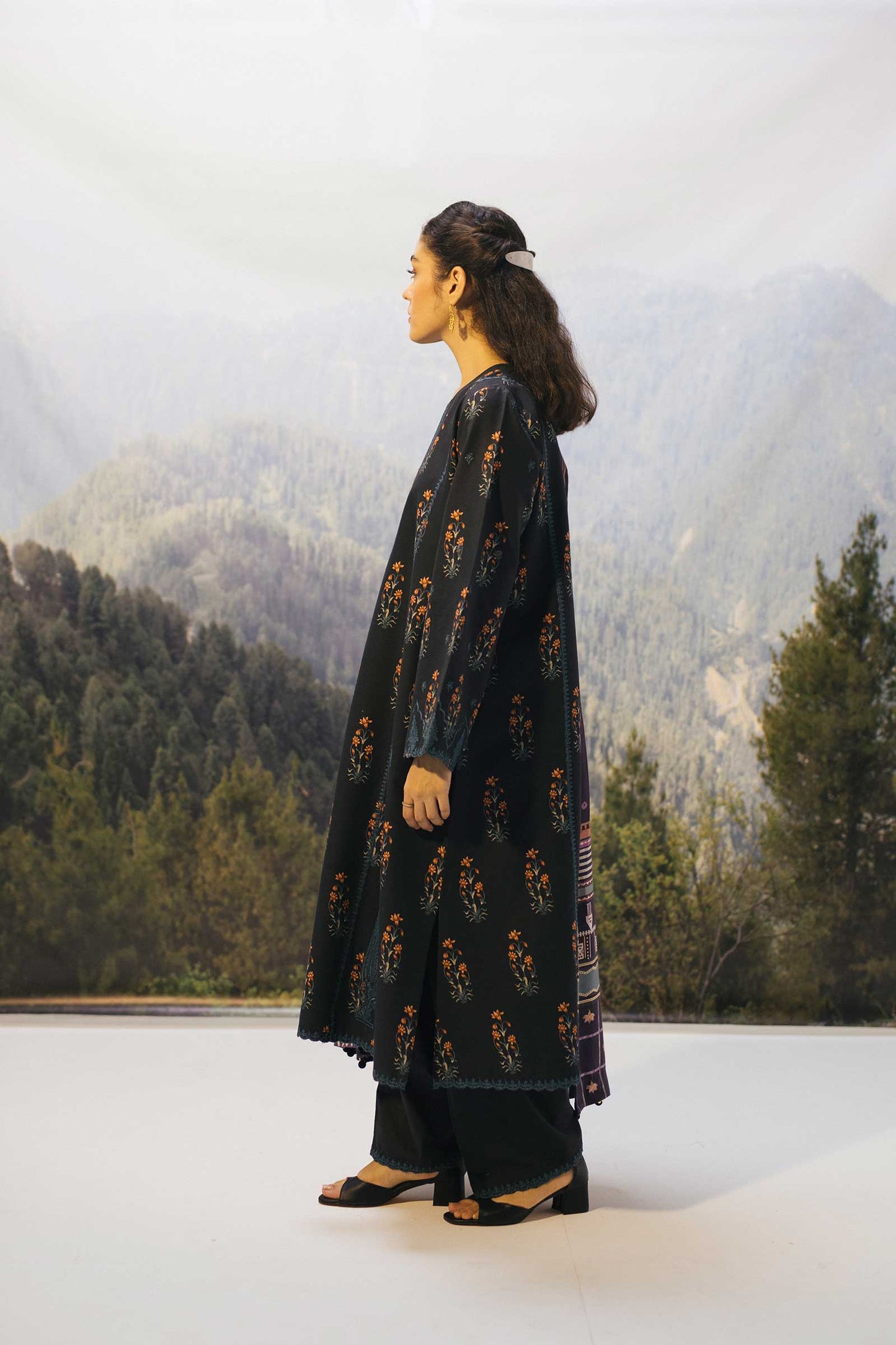 ZW20-1B | Zara Shahjahan | Coco Winter'20