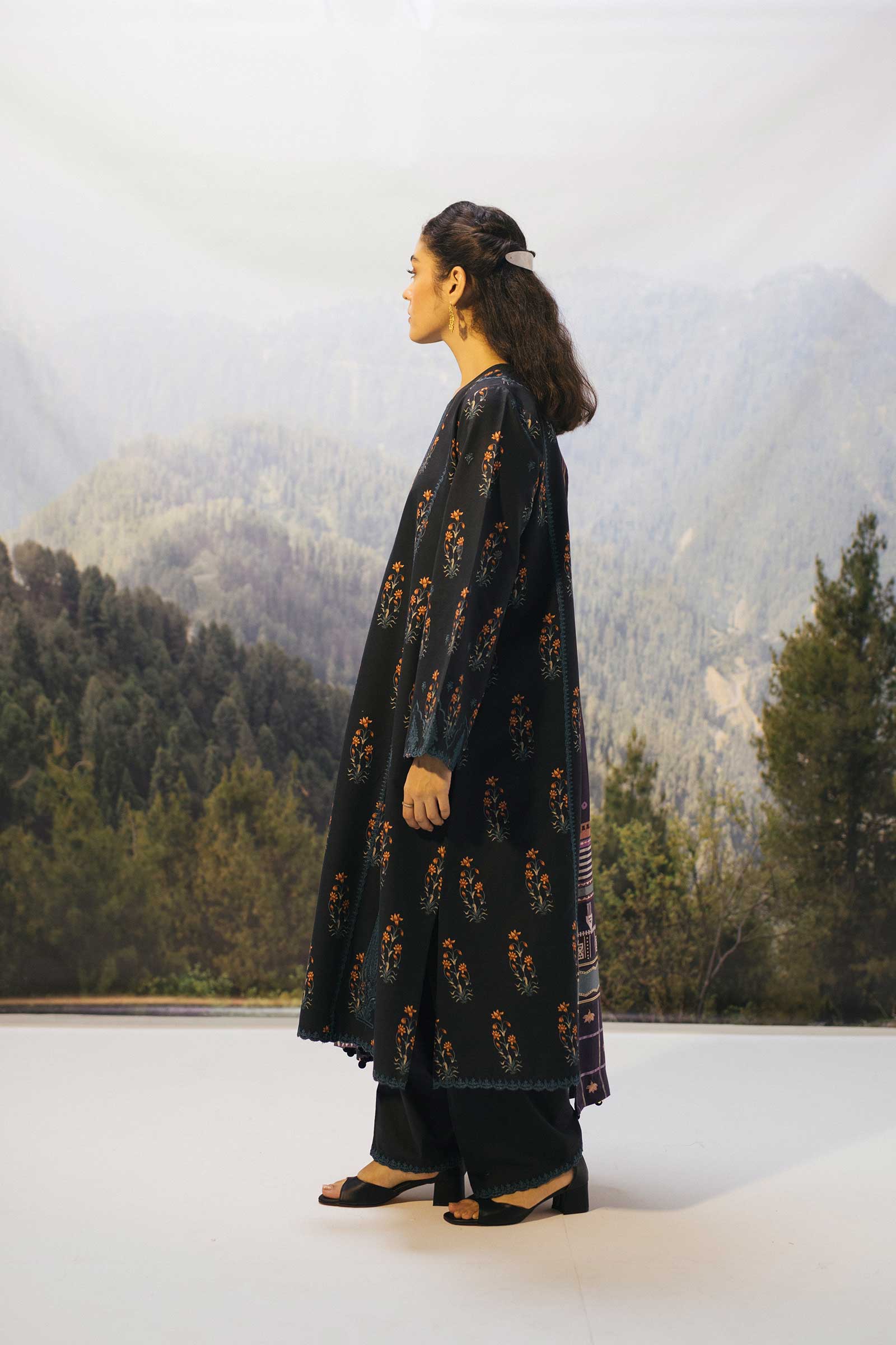 ZW20-1B | Zara Shahjahan | Coco Winter'20