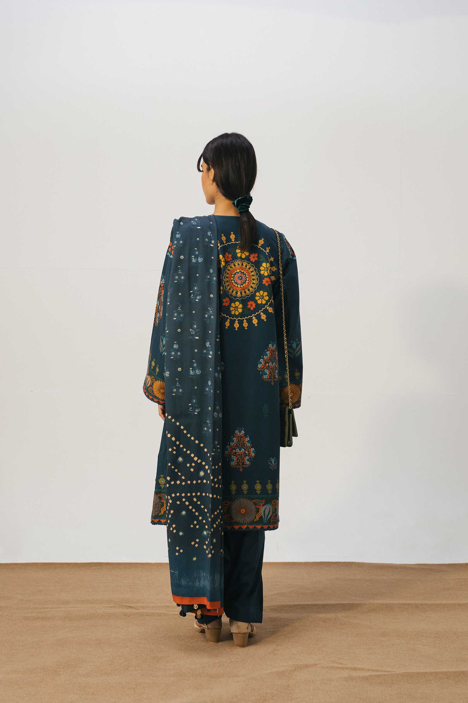 ZW20-2B | Zara Shahjahan | Coco Winter'20