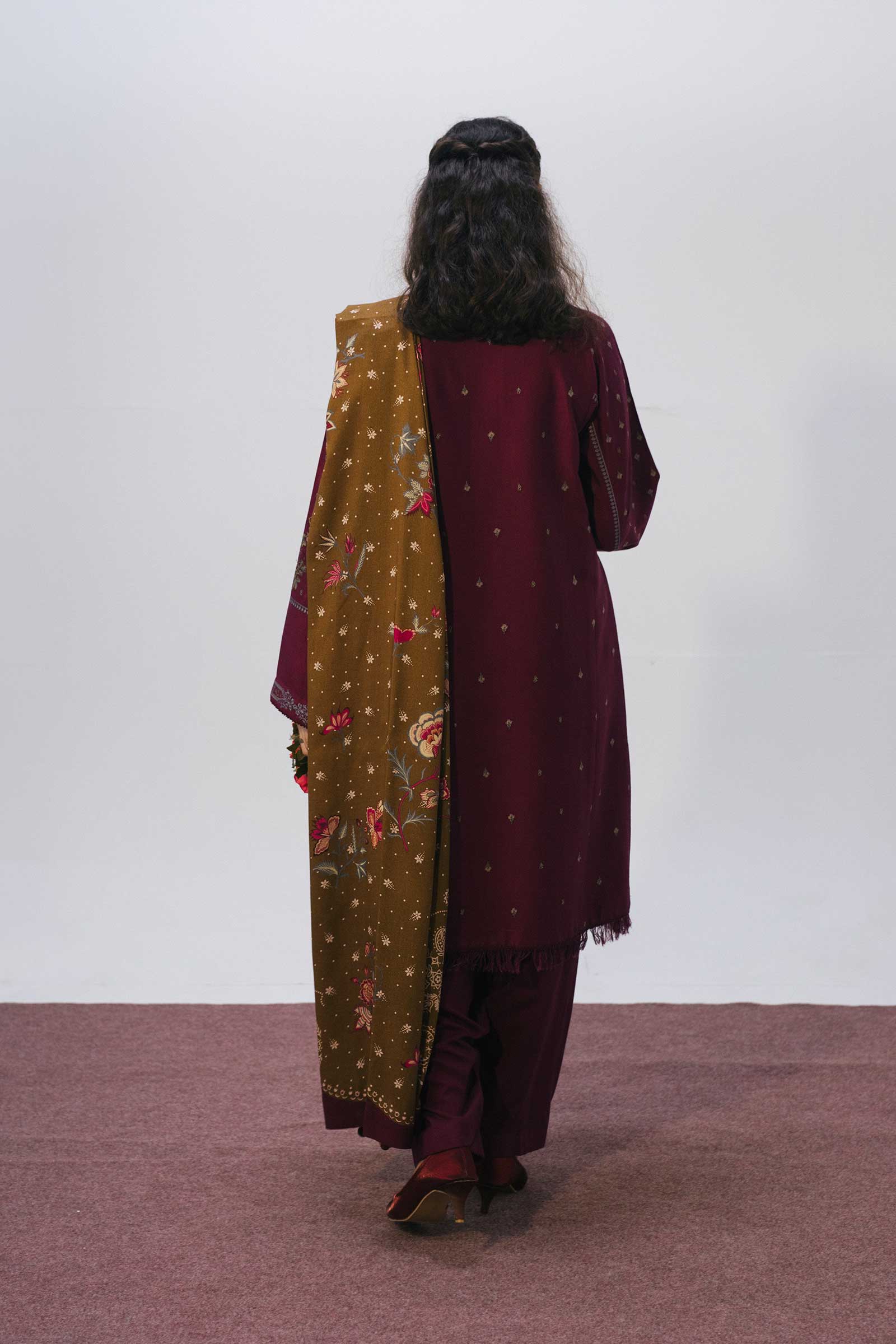 ZW20-8A | Zara Shahjahan | Coco Winter'20