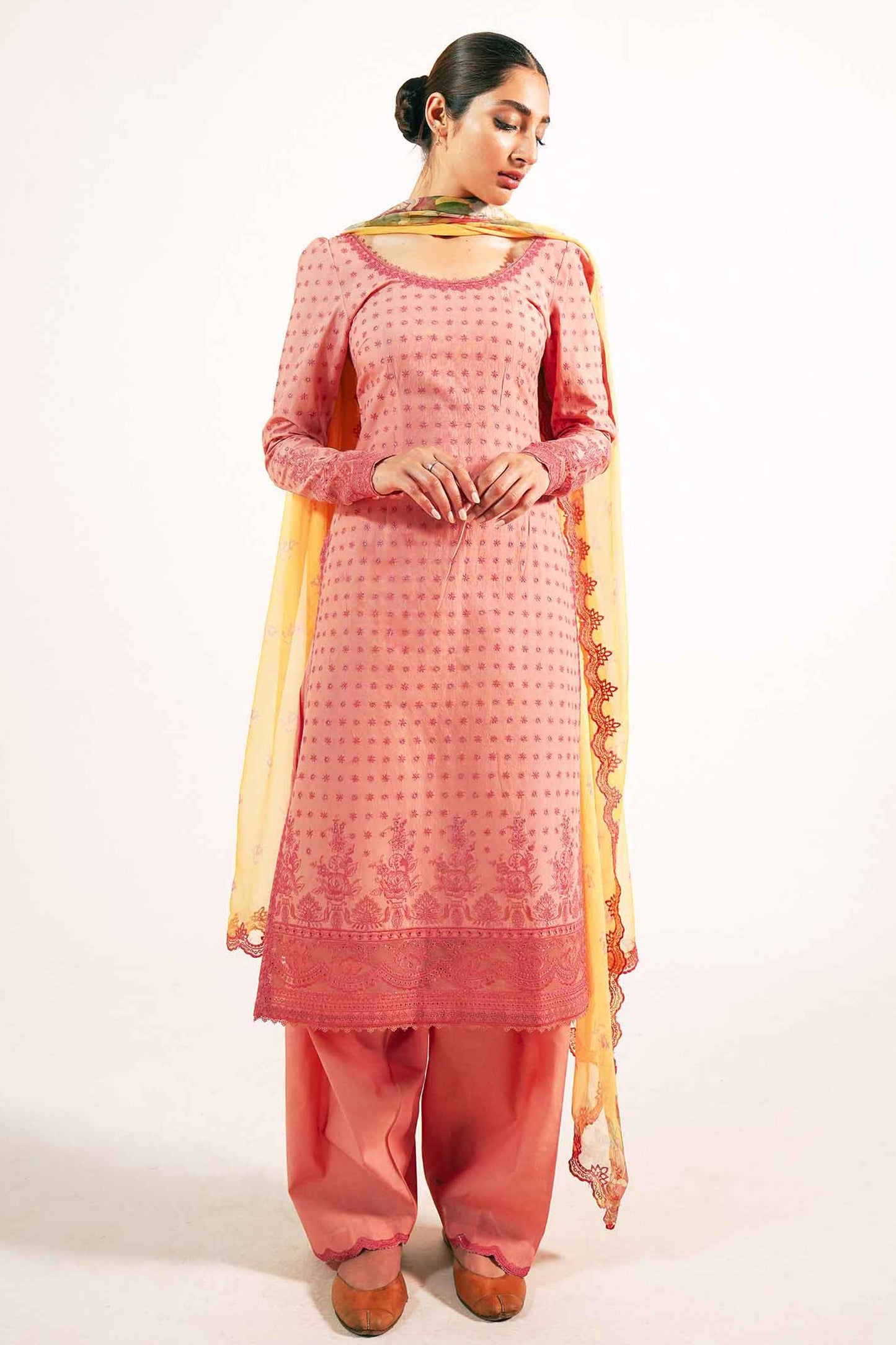 Zubaida B | Zara Shahjahan | Lawn 2021