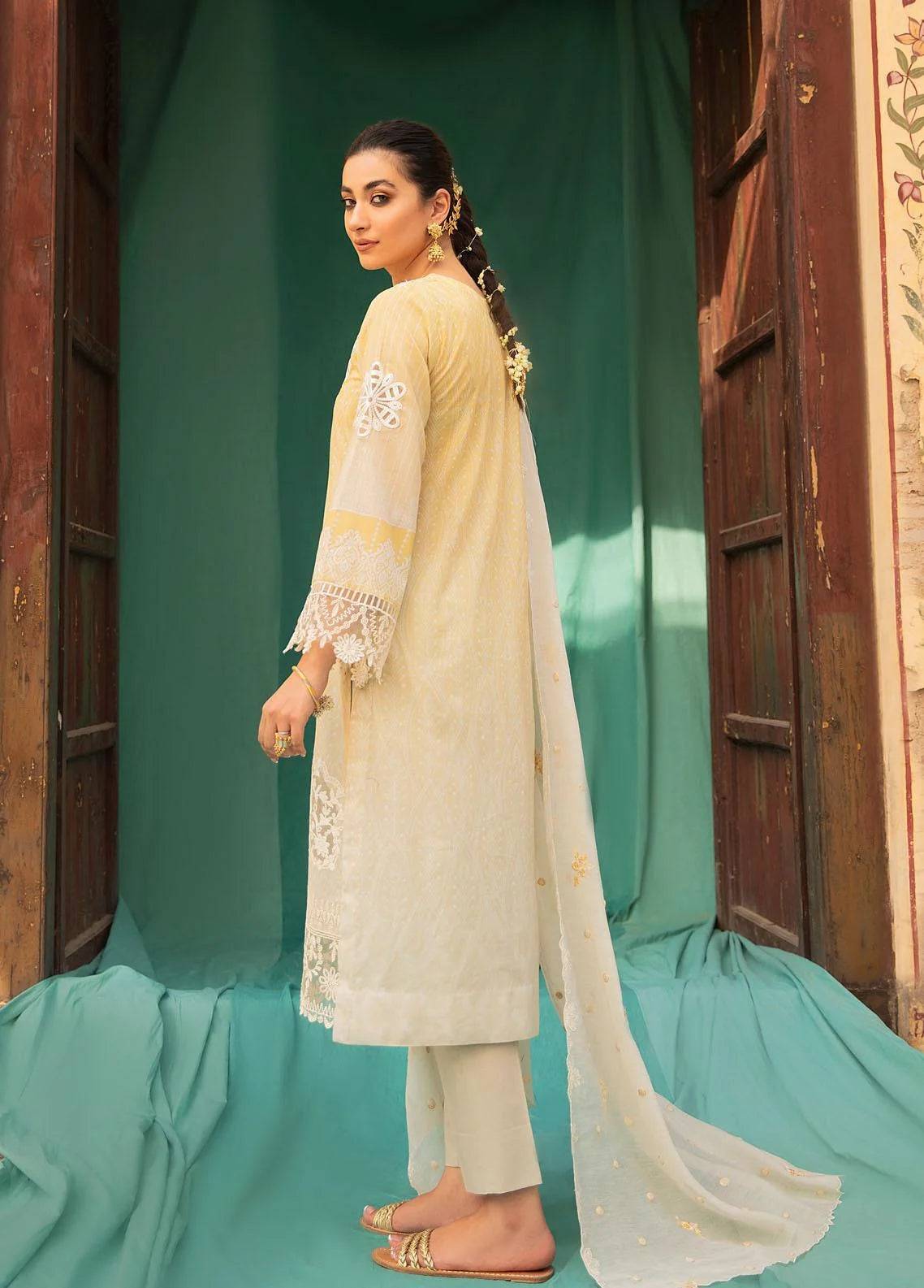 IAC-08 Jahanara | Iznik | Afsanah Lawn Collection 2022
