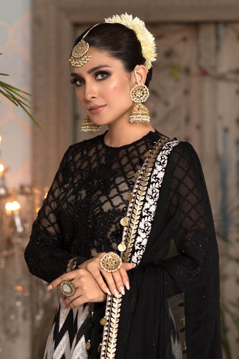 Black and White with Gold (BD-2203 | Maria B | Mbroidered Heritage Festive Collection 2021