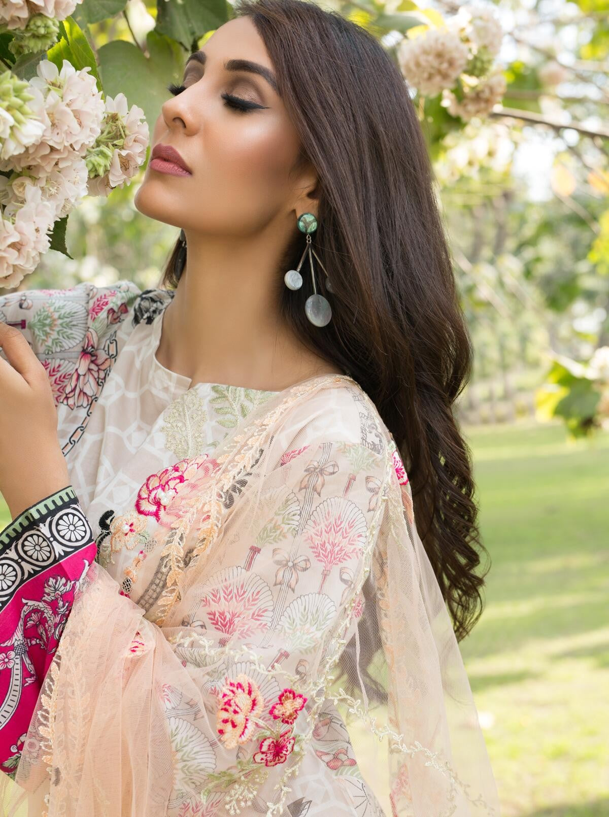 Contessa Blossom (Lawn - 3 Piece) by Beech Tree