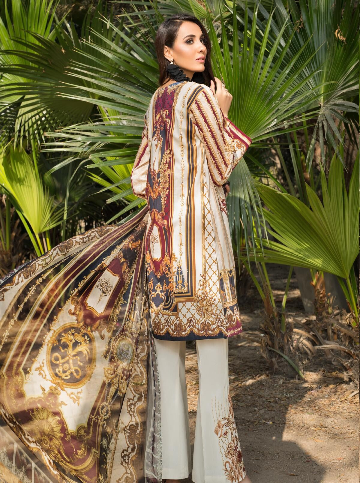 Renaissance Rouge (Lawn - 3 Piece) by Beech Tree