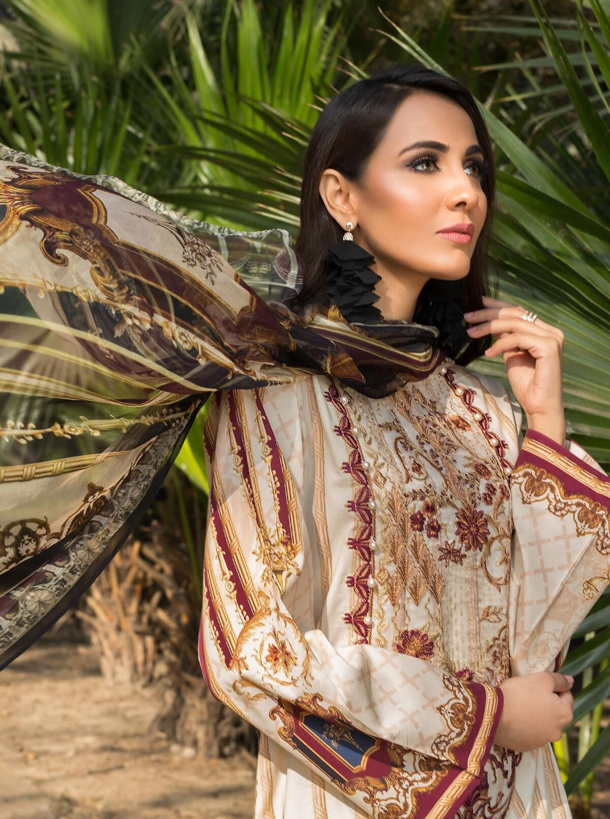 Renaissance Rouge (Lawn - 3 Piece) by Beech Tree