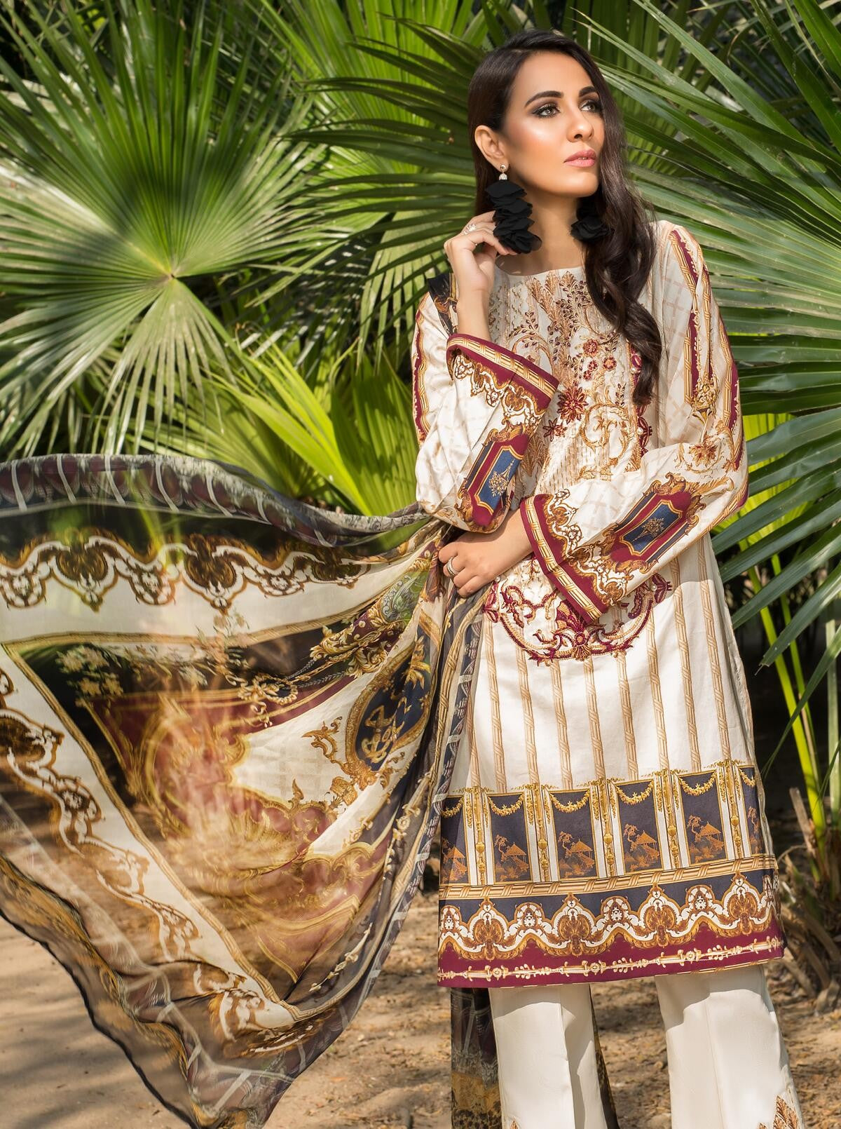 Renaissance Rouge (Lawn - 3 Piece) by Beech Tree