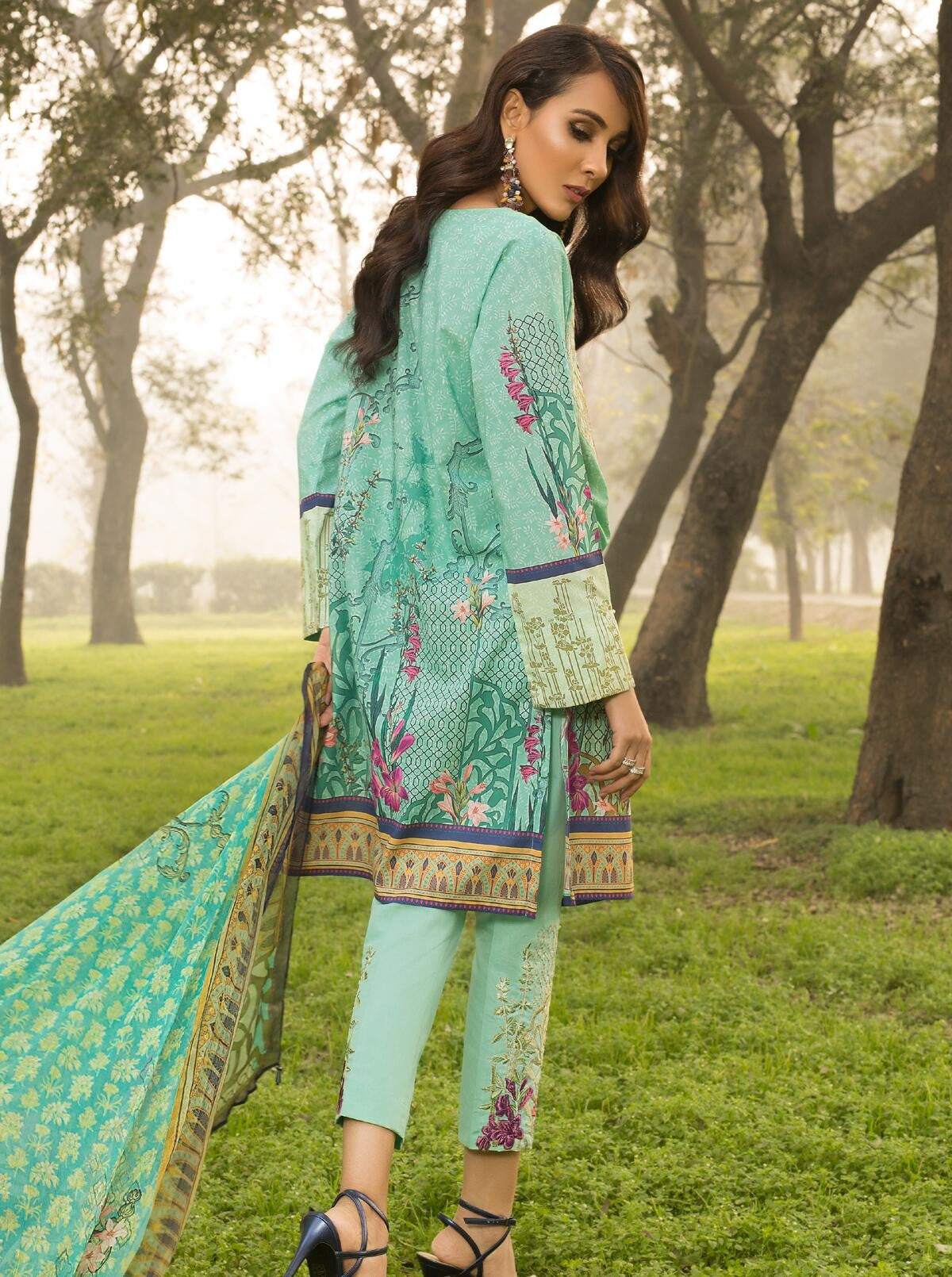 Glistening Timber (Lawn - 3 Piece) by Beech Tree