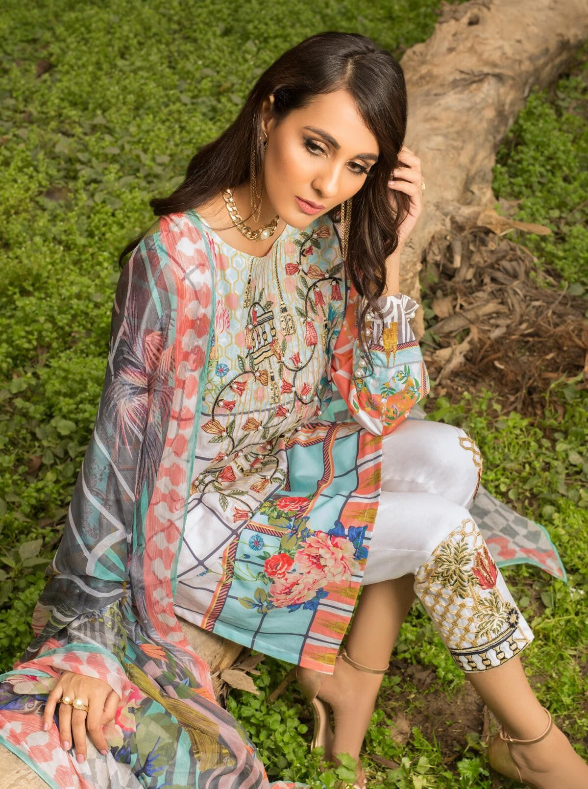 Blanc Jardin (Lawn - 3 Piece) by Beech Tree