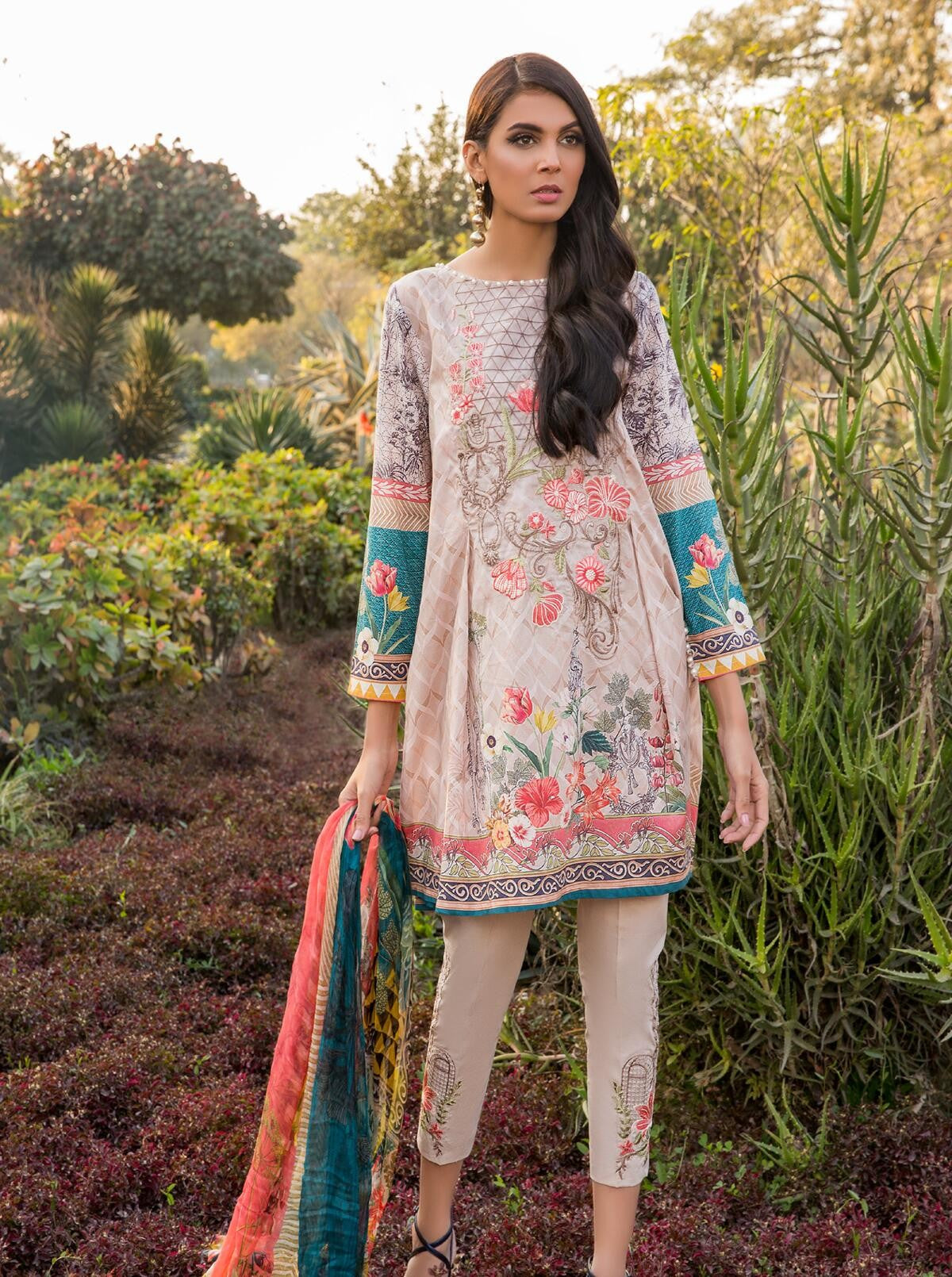 Taupe Garden (Lawn - 3 Piece) by Beech Tree