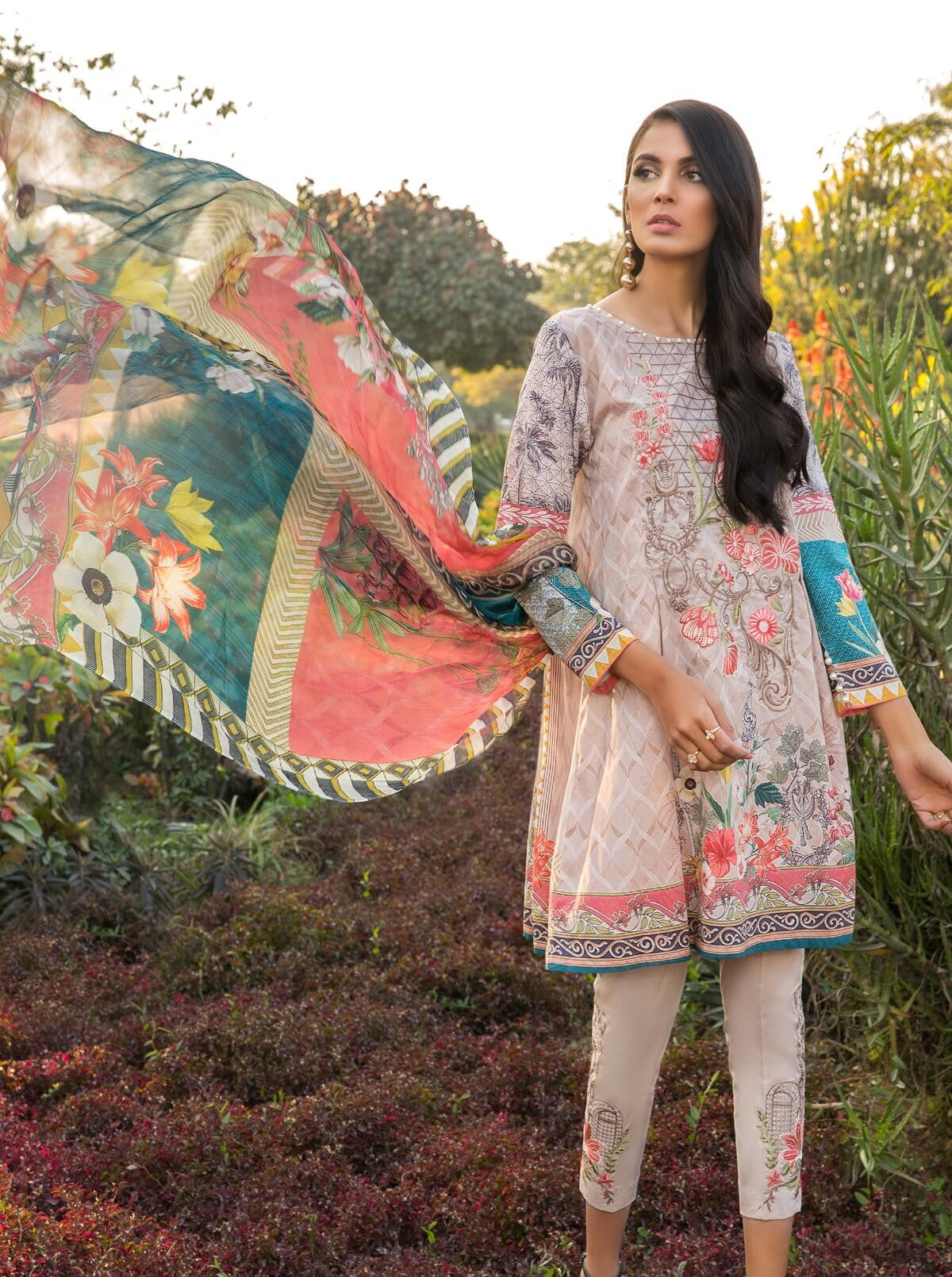 Taupe Garden (Lawn - 3 Piece) by Beech Tree