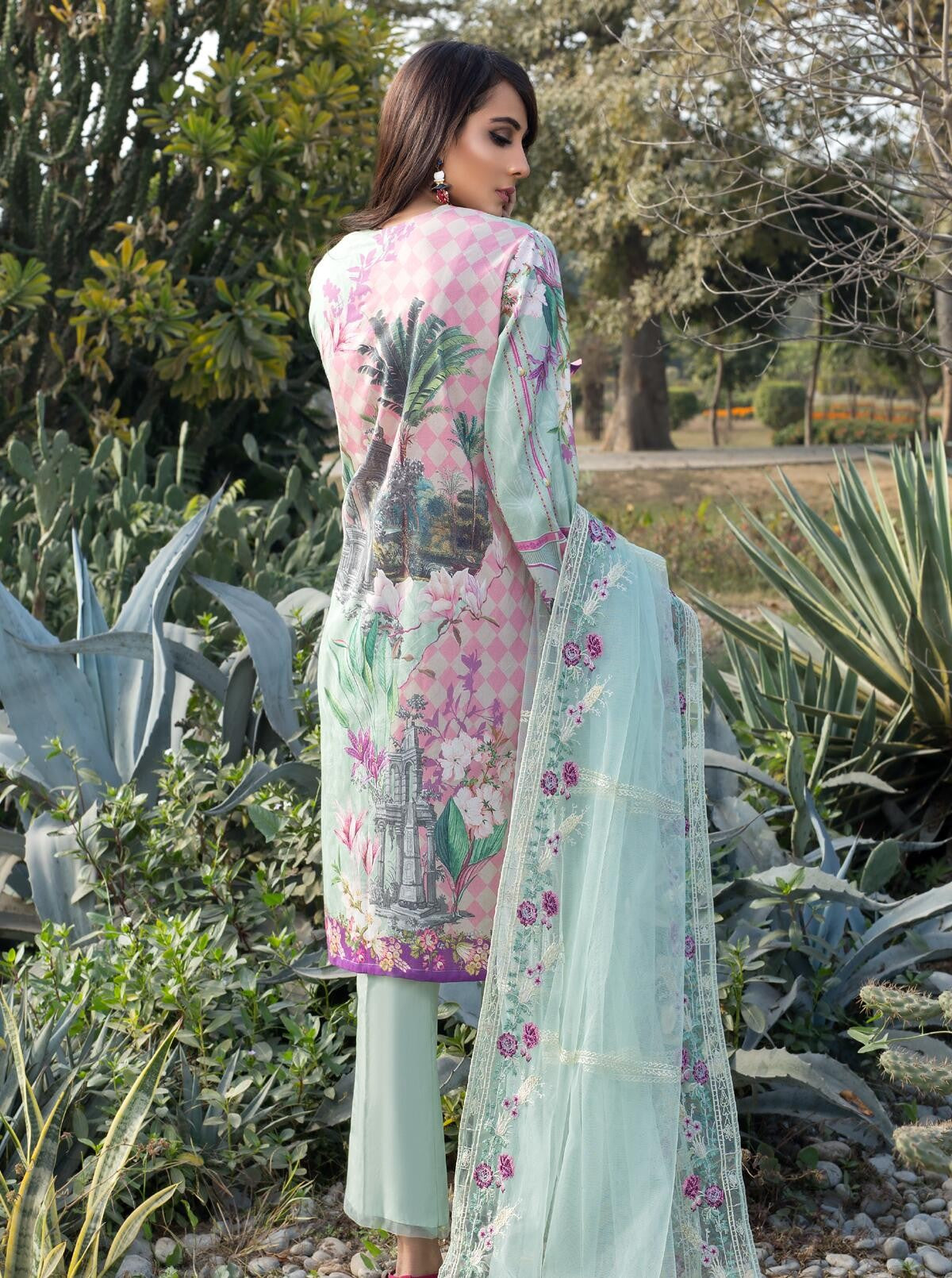 Misty Jade (Lawn - 3 Piece) by Beech Tree