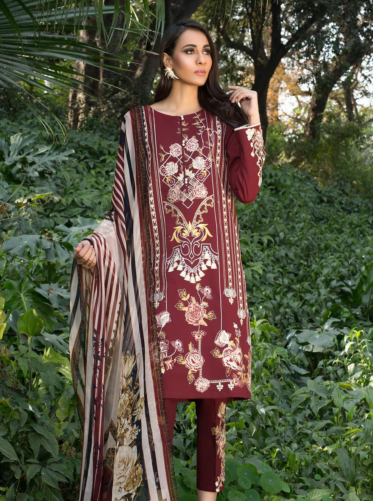 Scarlet Love (Lawn - 3 Piece) by Beech Tree