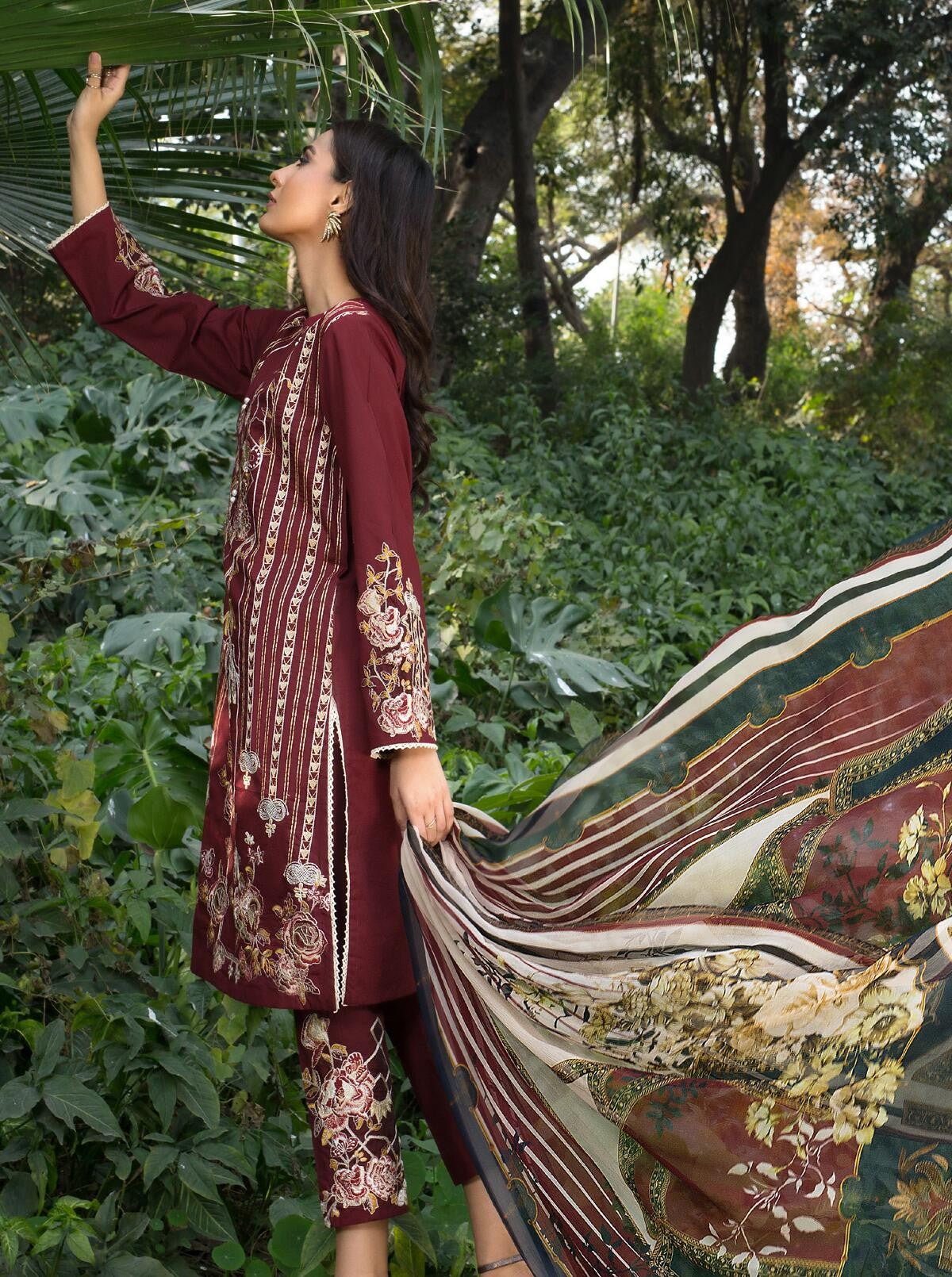 Scarlet Love (Lawn - 3 Piece) by Beech Tree