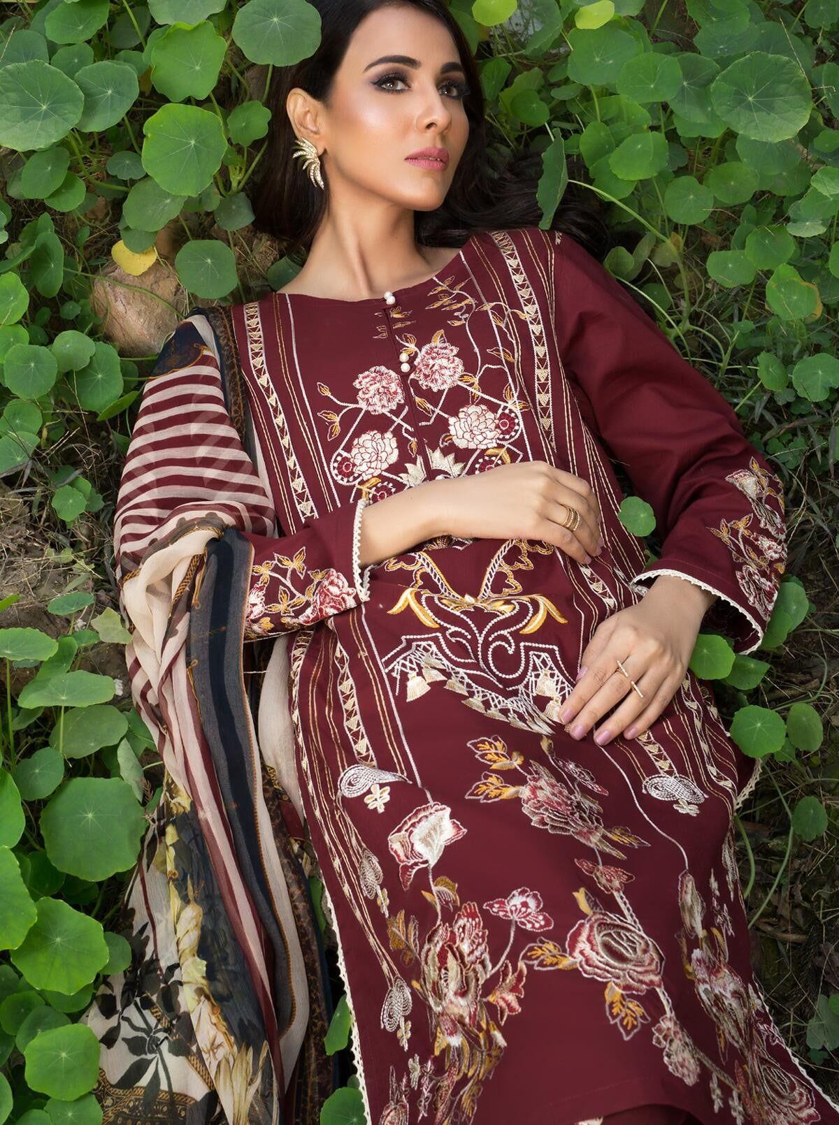Scarlet Love (Lawn - 3 Piece) by Beech Tree