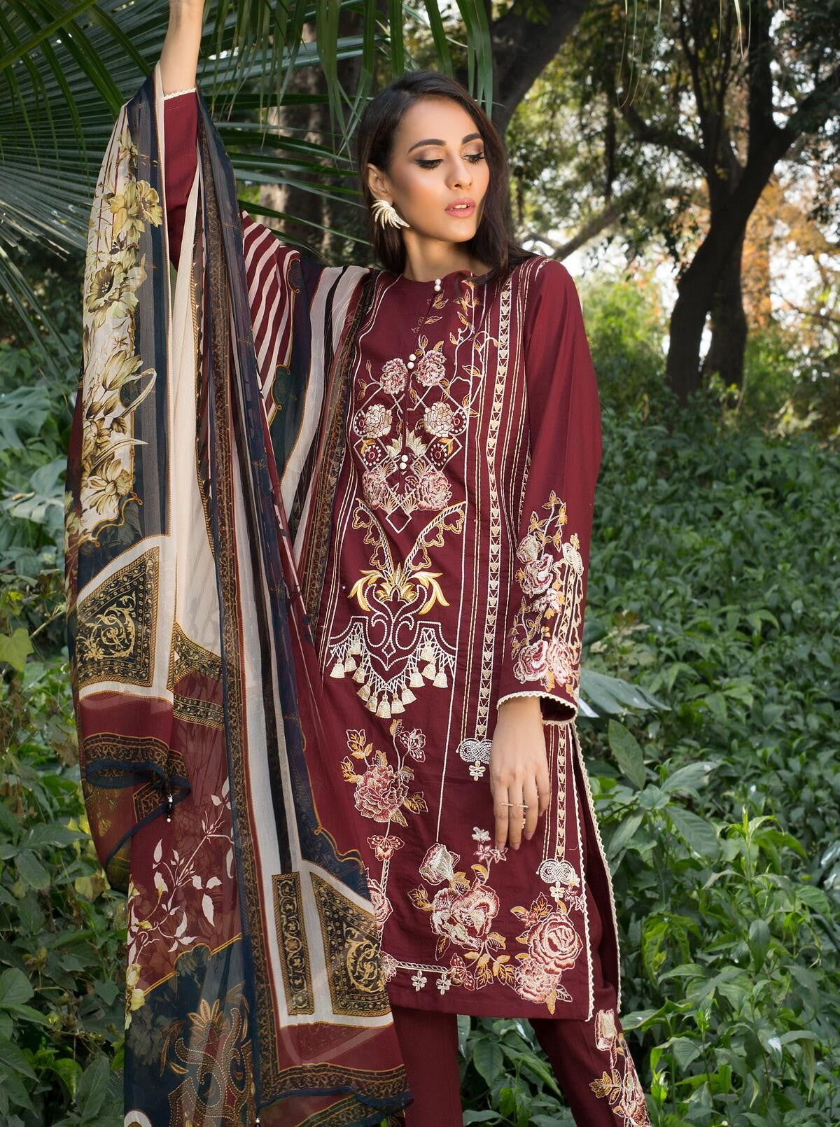 Scarlet Love (Lawn - 3 Piece) by Beech Tree