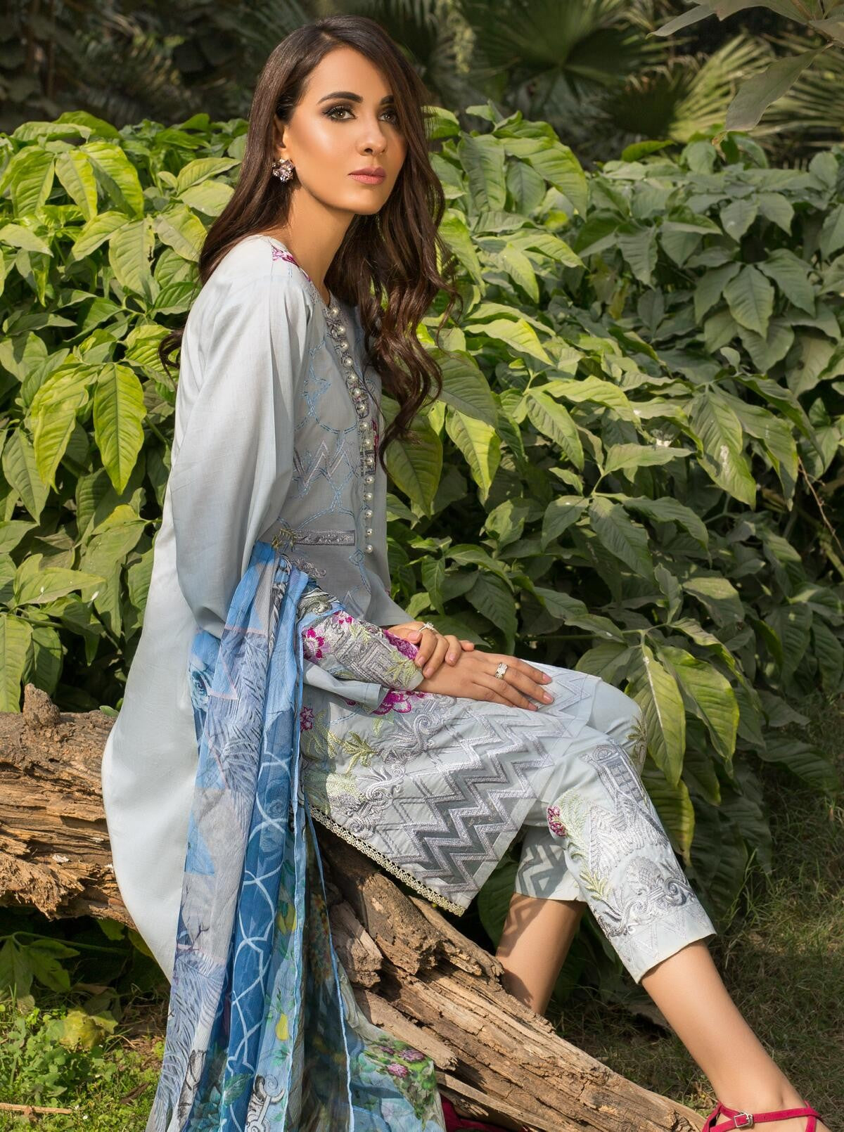 Aegean Ash (Lawn - 3 Piece) by Beech Tree