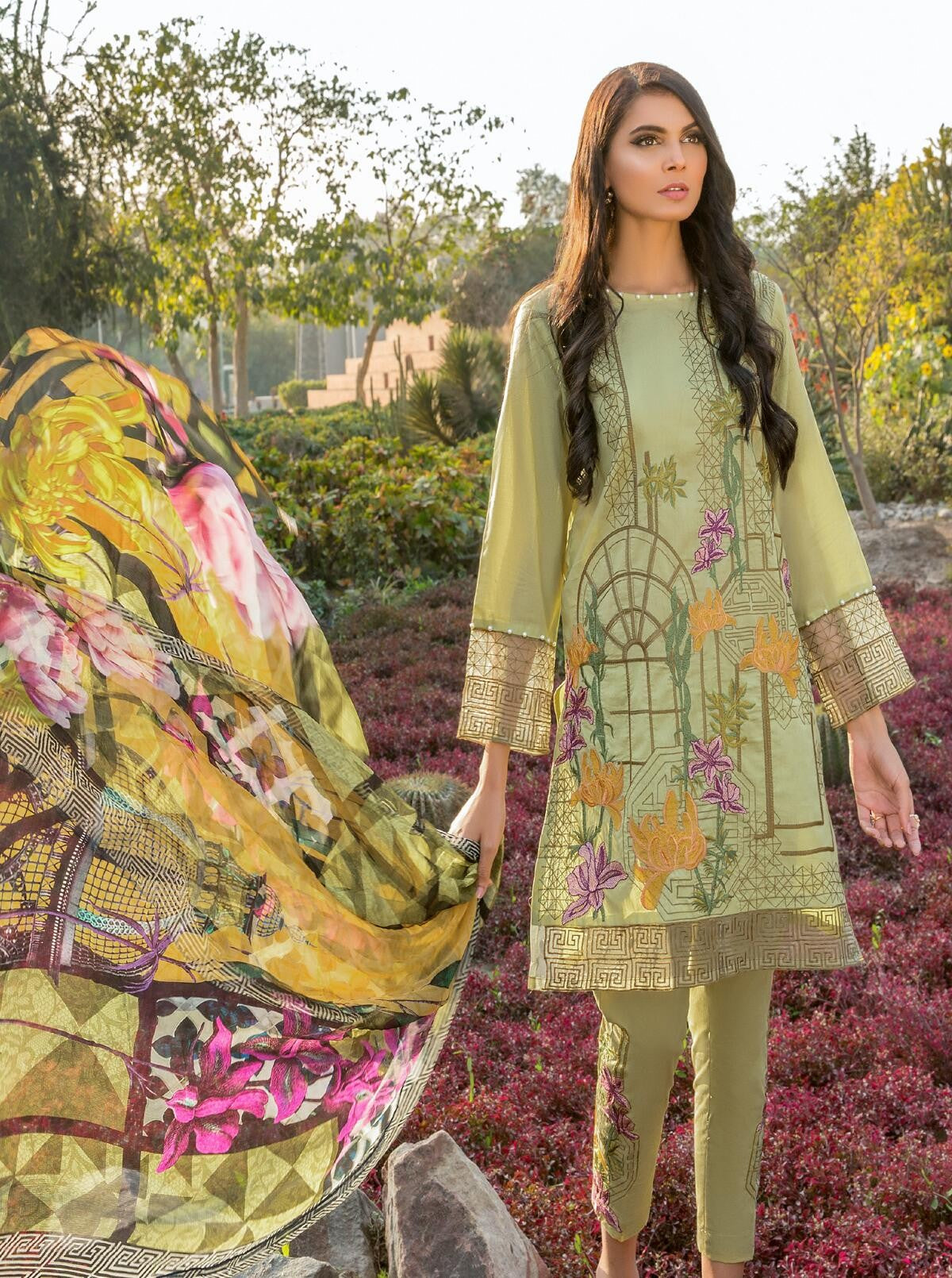 Vine Hatch (Lawn - 3 Piece) by Beech Tree