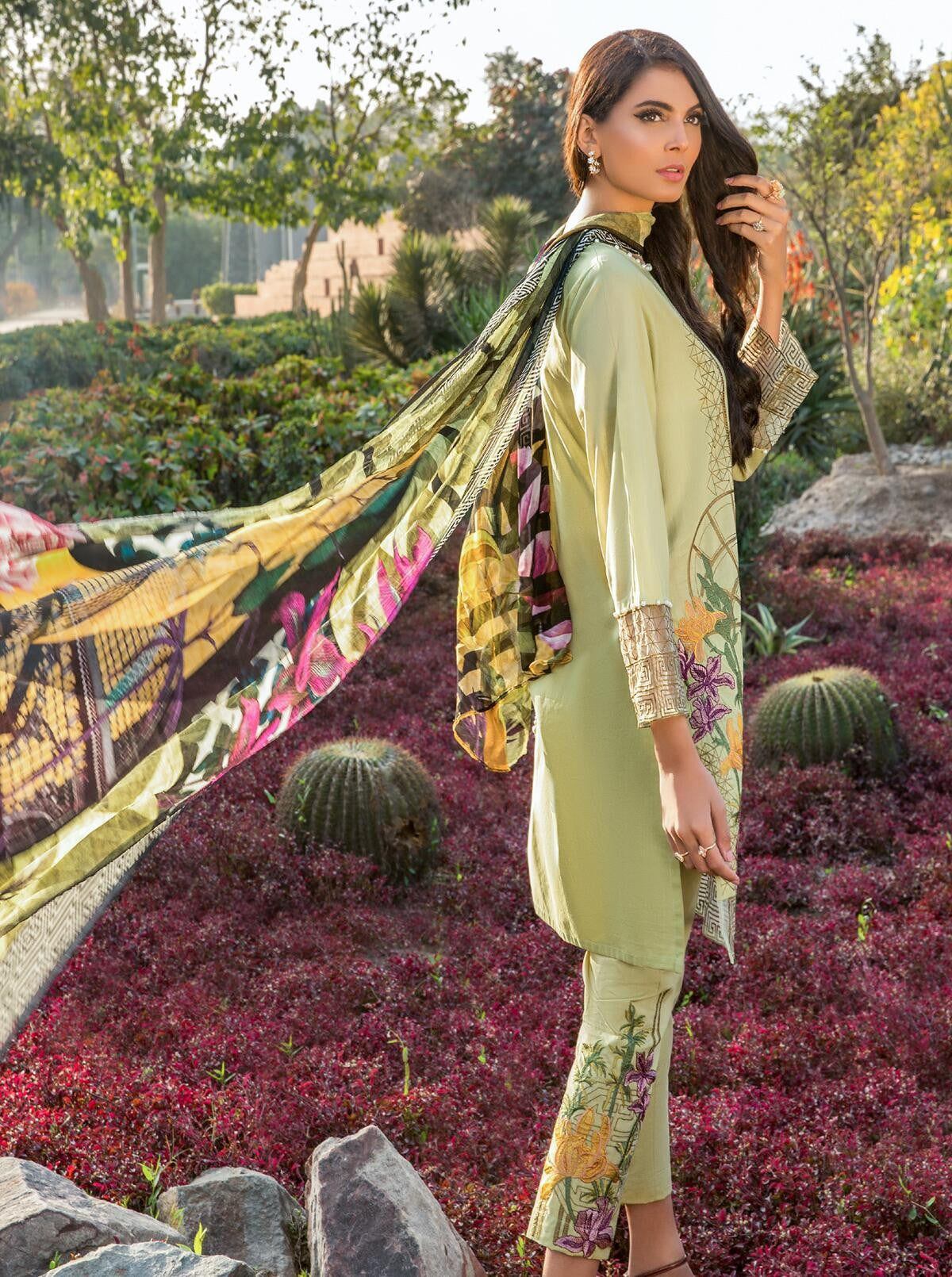 Vine Hatch (Lawn - 3 Piece) by Beech Tree