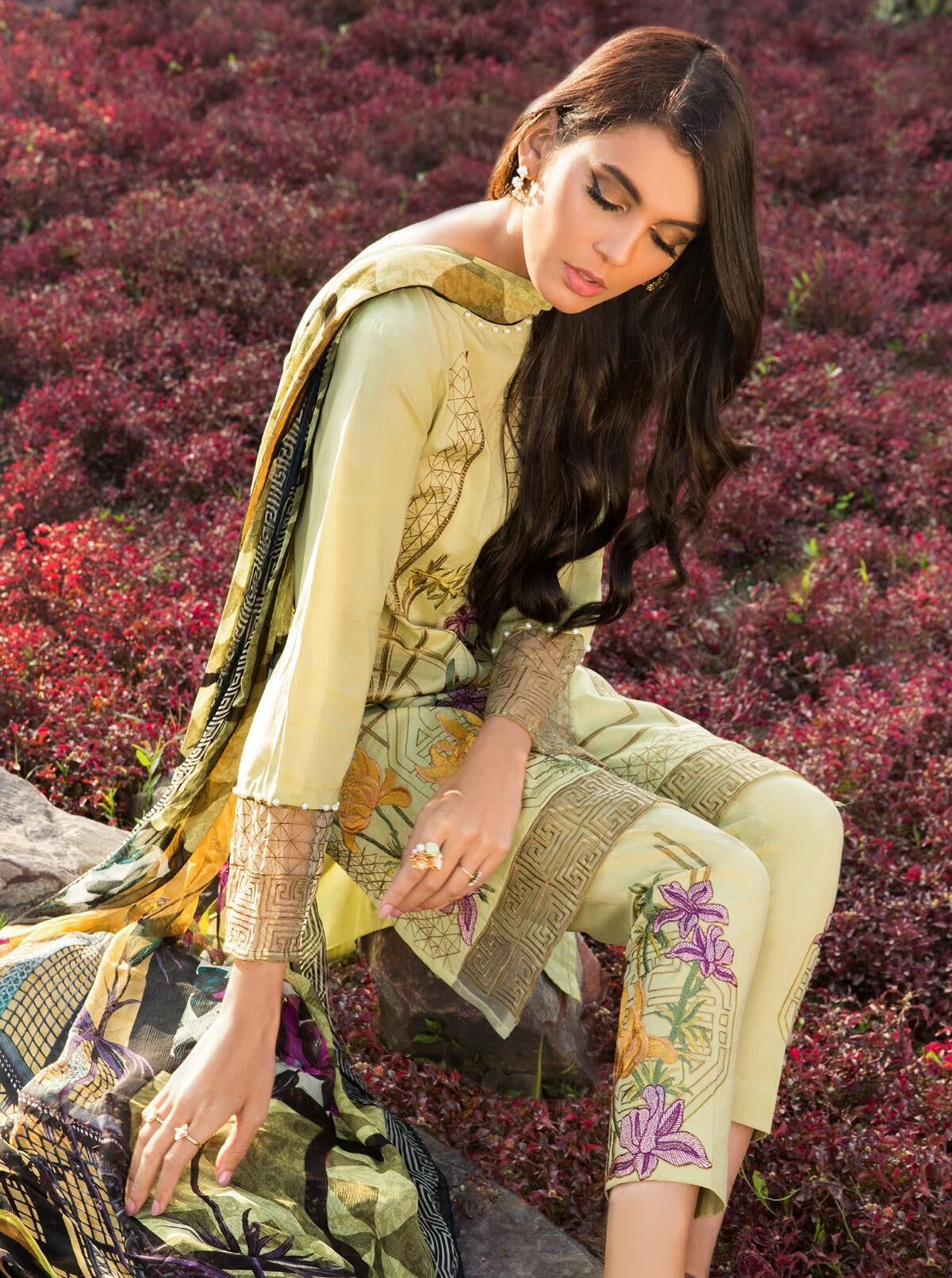 Vine Hatch (Lawn - 3 Piece) by Beech Tree