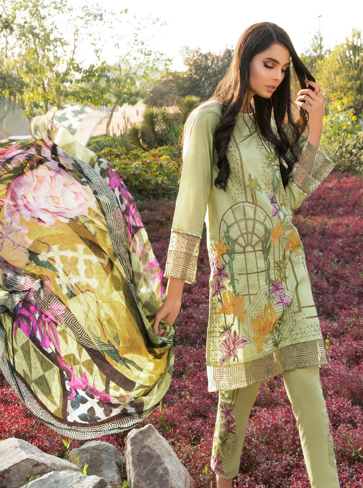 Vine Hatch (Lawn - 3 Piece) by Beech Tree