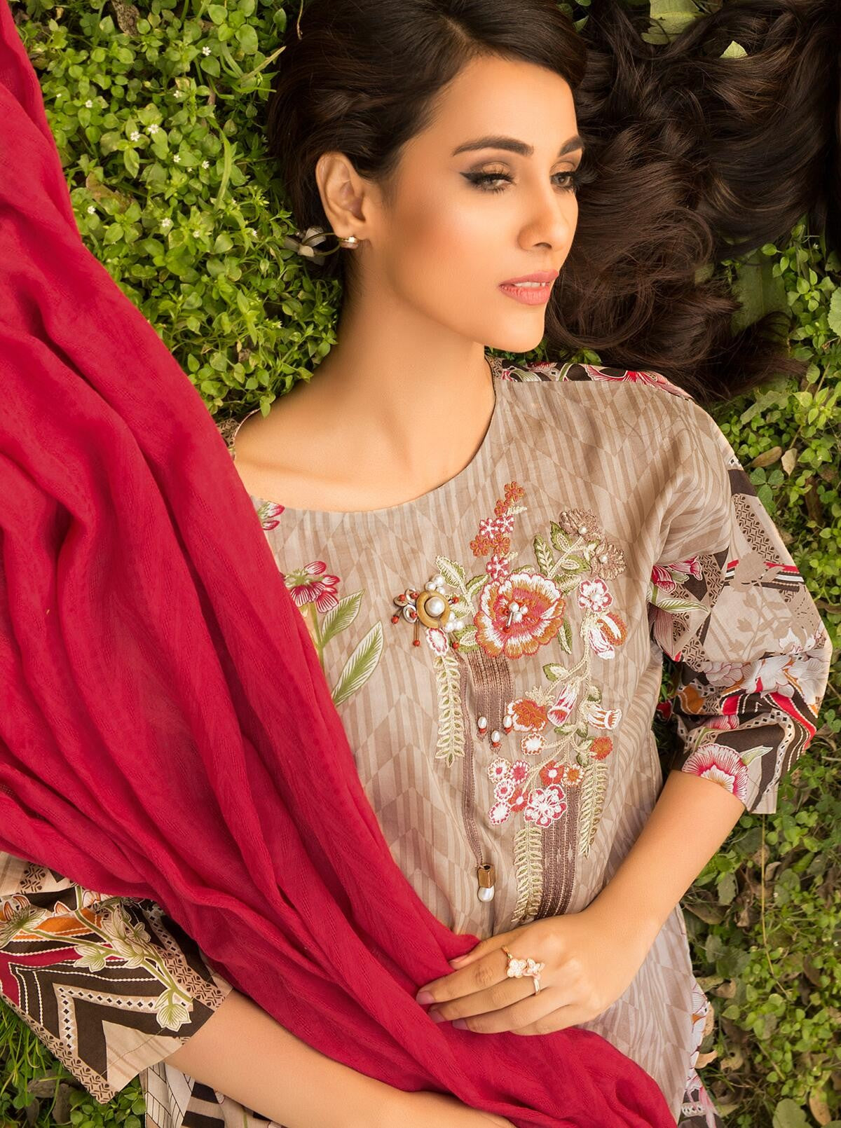 Japonica Glisten (Lawn - 2 Piece) by Beech Tree