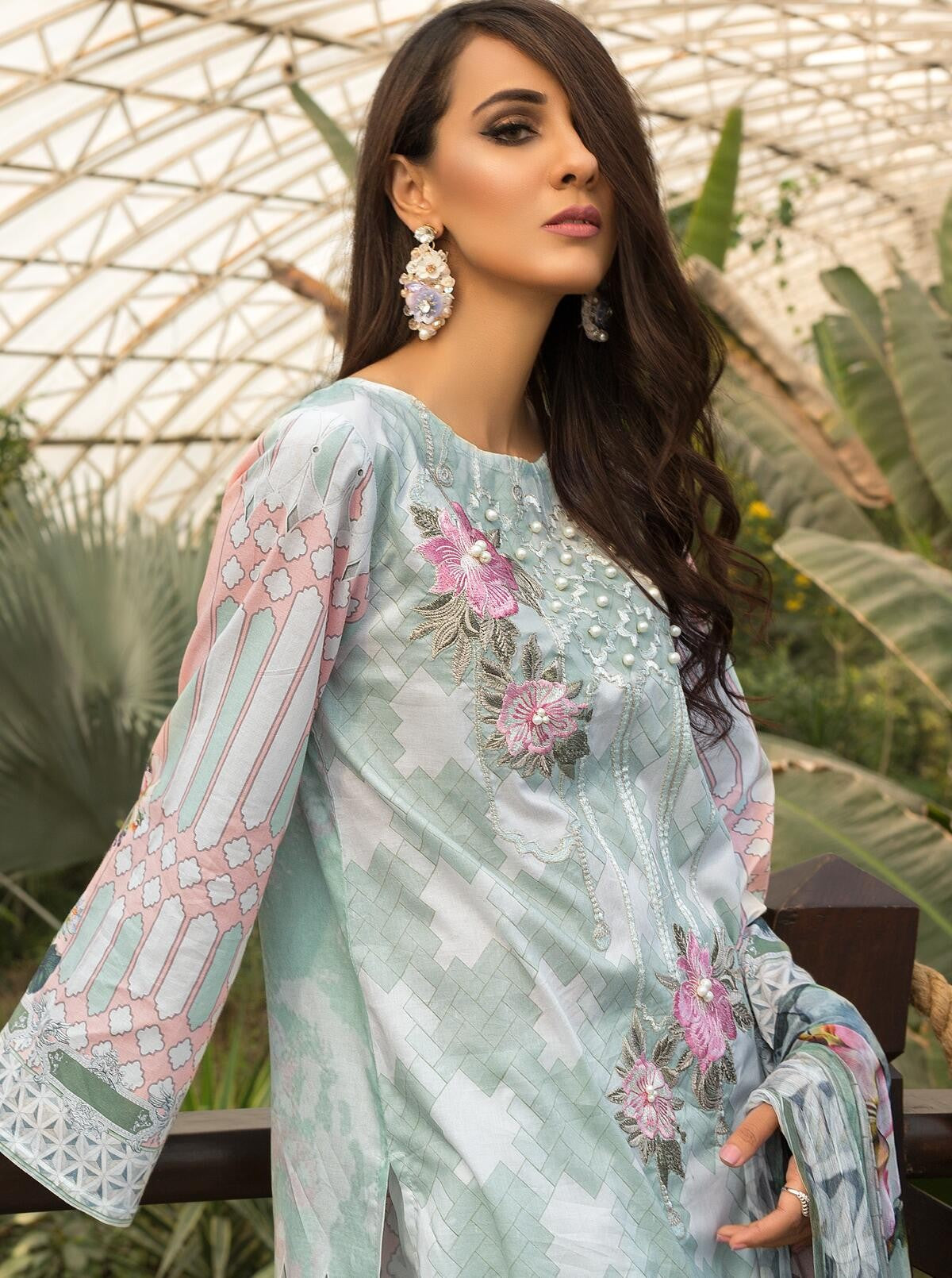 Opal Glow Lawn (3 Piece) by Beech Tree