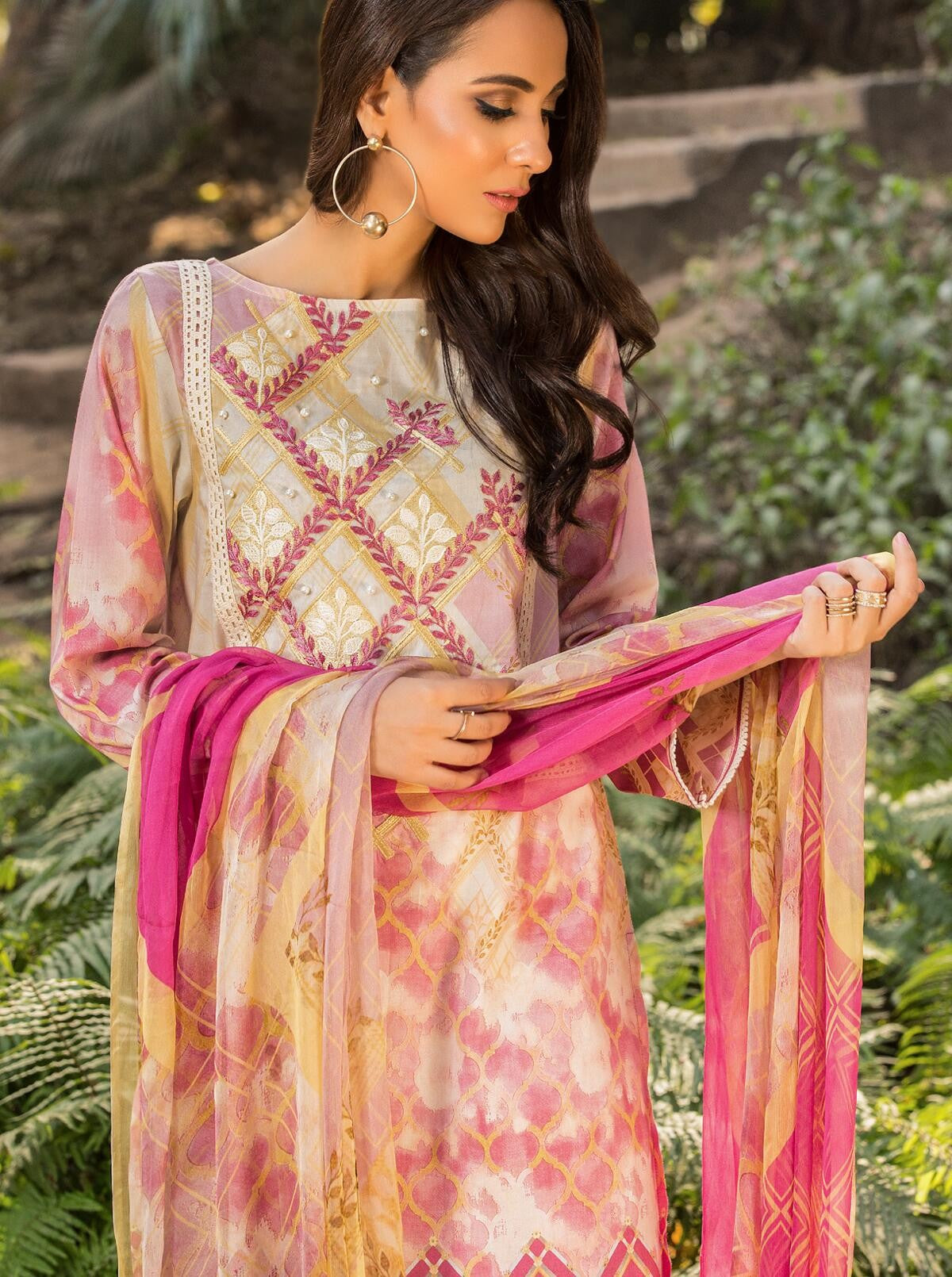 Carnation Cream (3 Piece) by Beech Tree