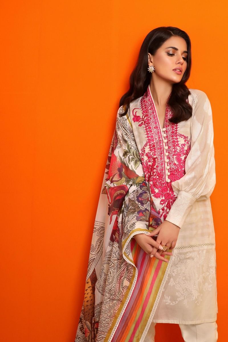 03 (Sana Safinaz Pre-Fall'19 Collection)