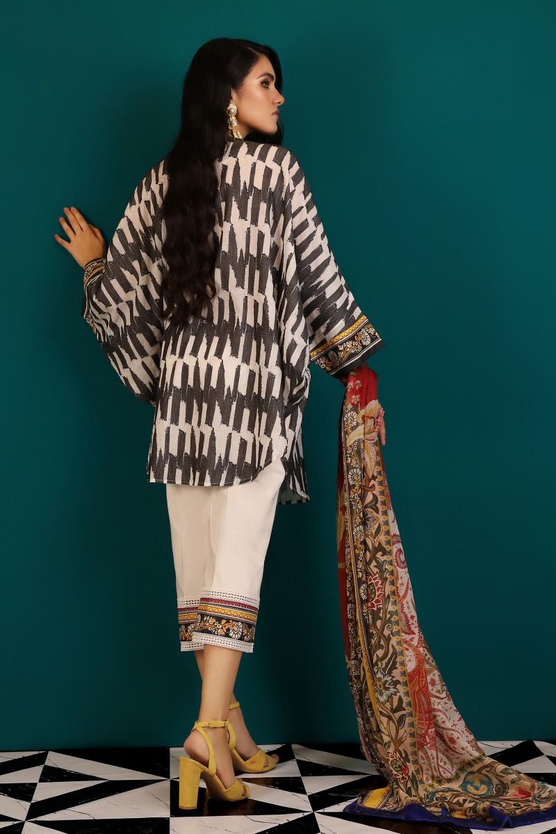 06 (Sana Safinaz Pre-Fall'19 Collection)