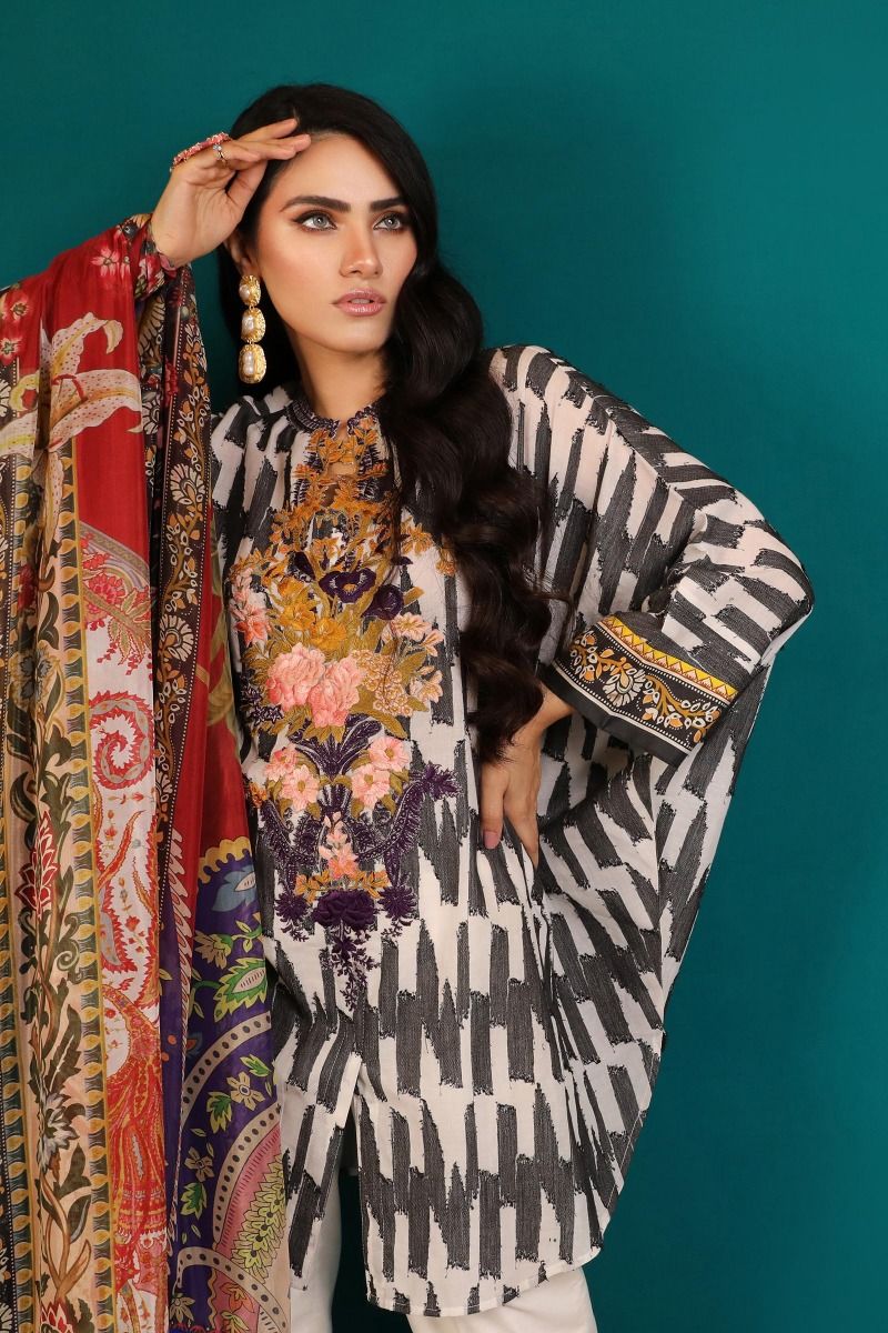 06 (Sana Safinaz Pre-Fall'19 Collection)