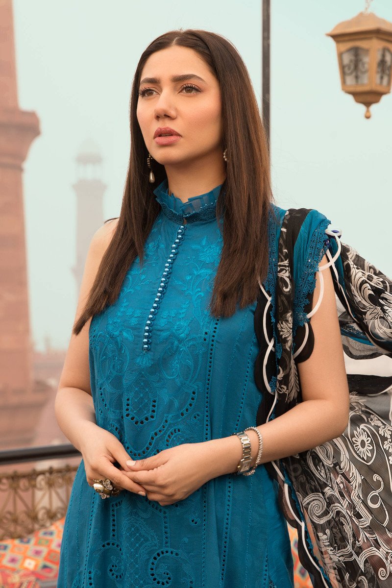 D22-08-B | Maria B | Unstitched Luxury Lawn Collection 2022
