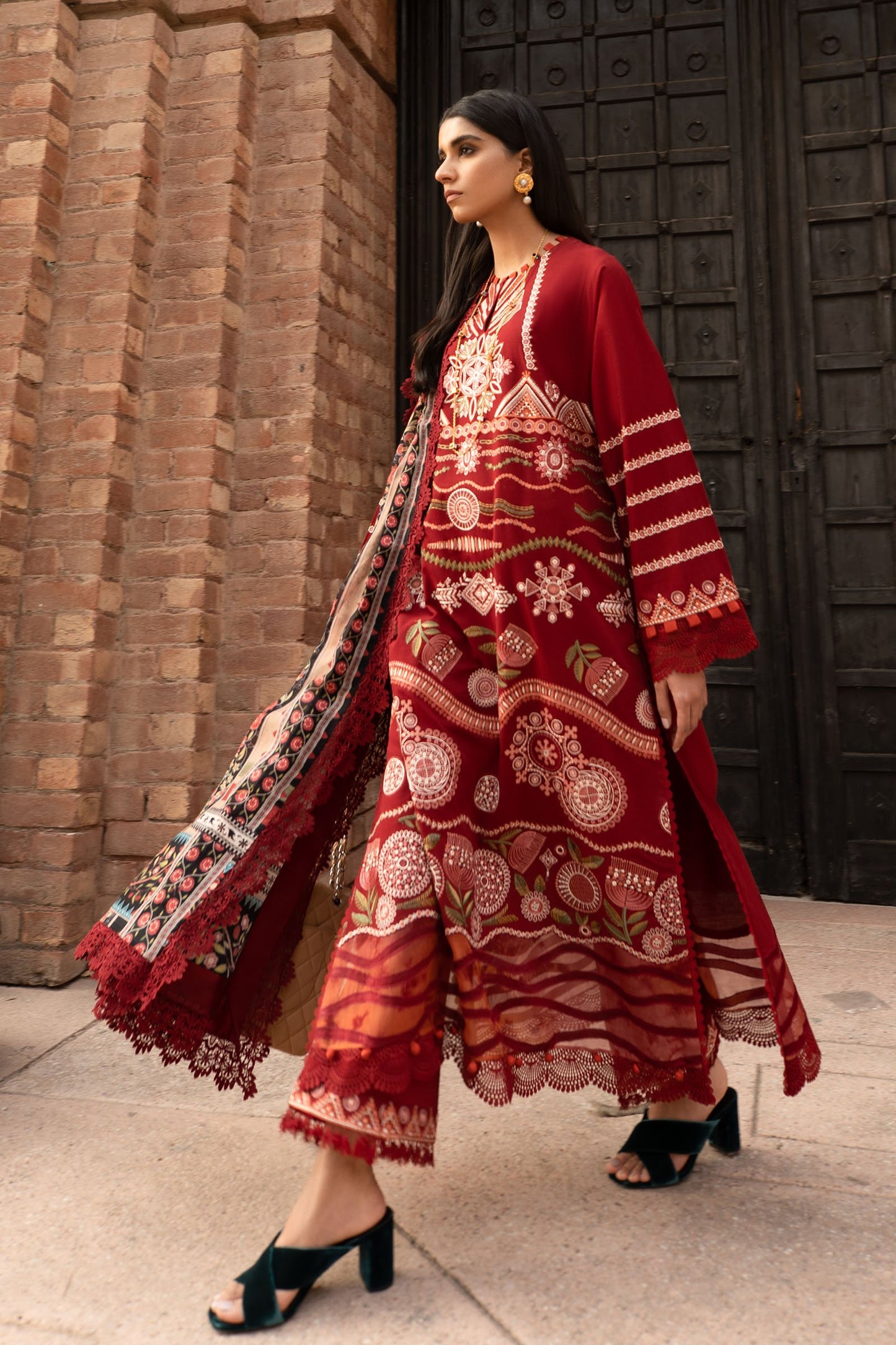 Aafreen (ZW20-03) | Zaha | Modern Scapes | Winter'20