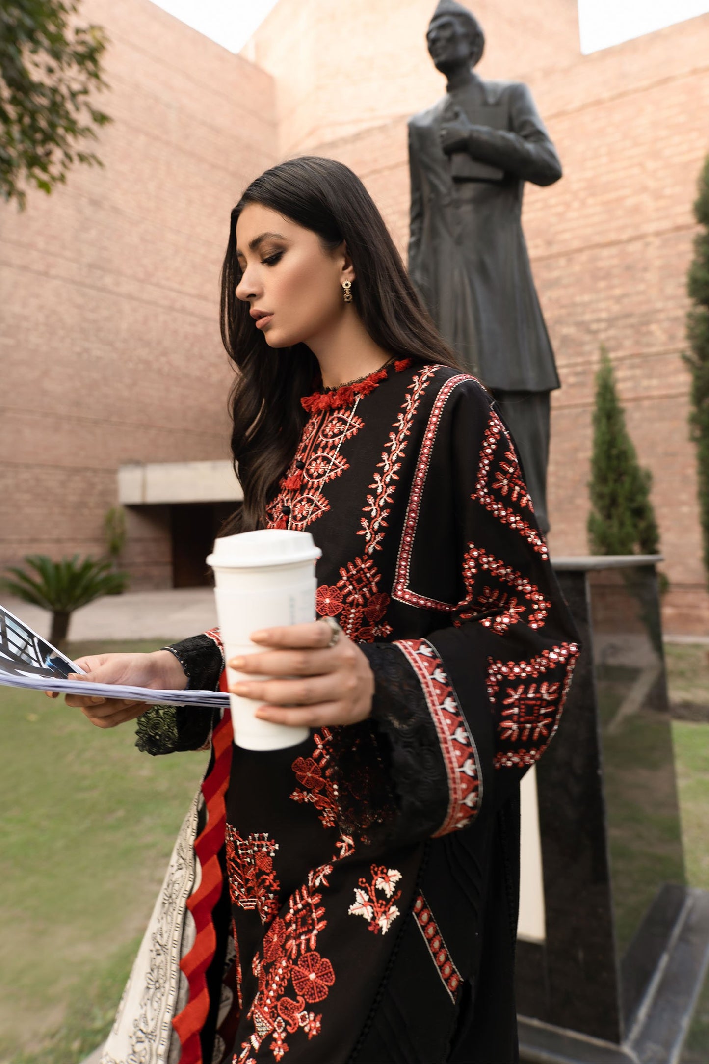 Gauhar (ZW20-01) | Zaha | Modern Scapes | Winter'20