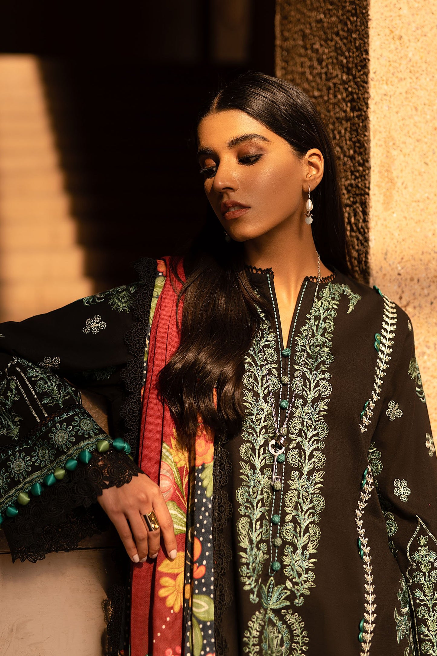 Reyhana (ZW20-02) | Zaha | Modern Scapes | Winter'20