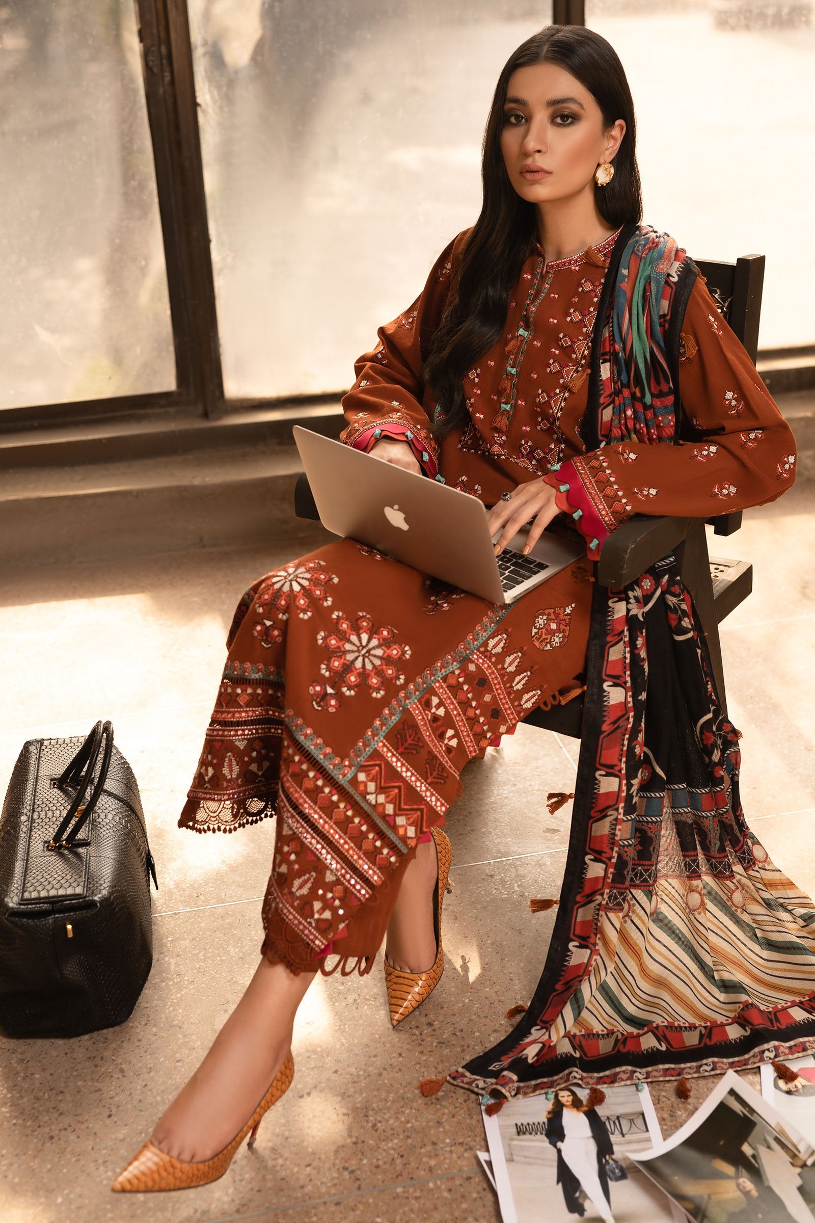 Ziya (ZW20-15) | Zaha | Modern Scapes | Winter'20