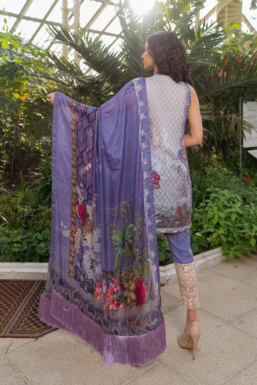 12-A Sobia Nazir Luxury Lawn 2019