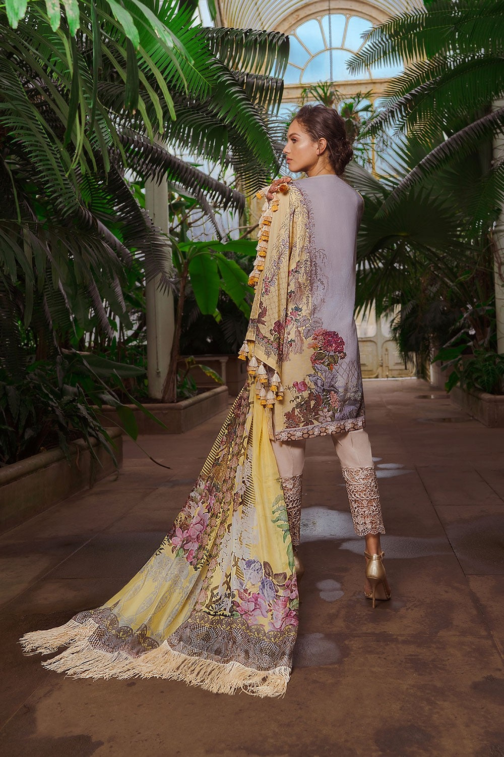 12-B Sobia Nazir Luxury Lawn 2019