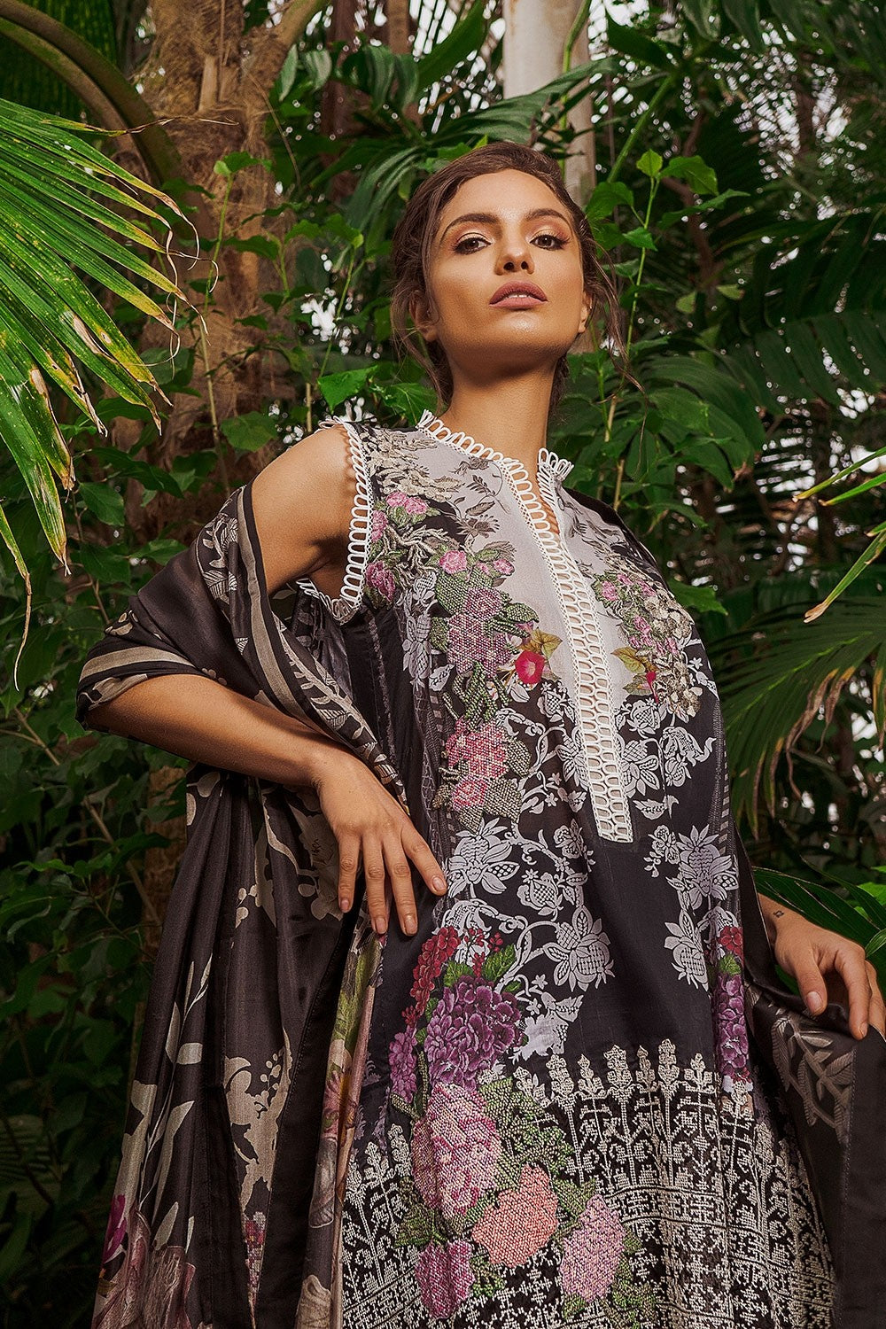 13-B Sobia Nazir Luxury Lawn 2019