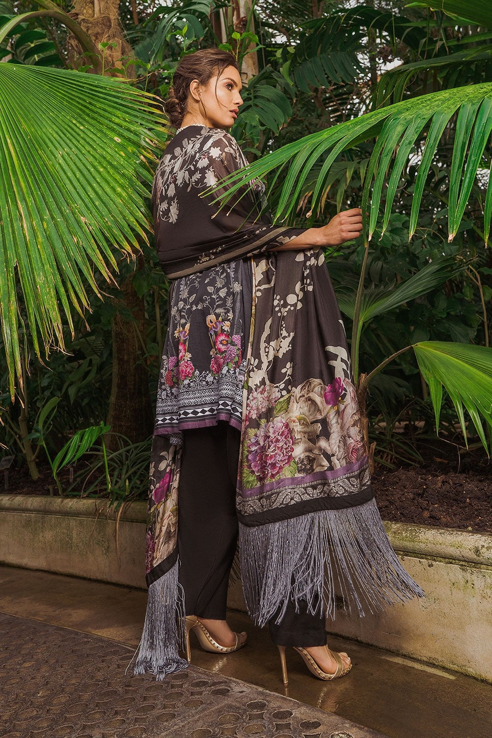 13-B Sobia Nazir Luxury Lawn 2019