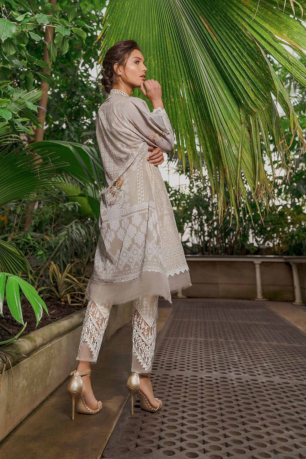 14-A Sobia Nazir Luxury Lawn 2019