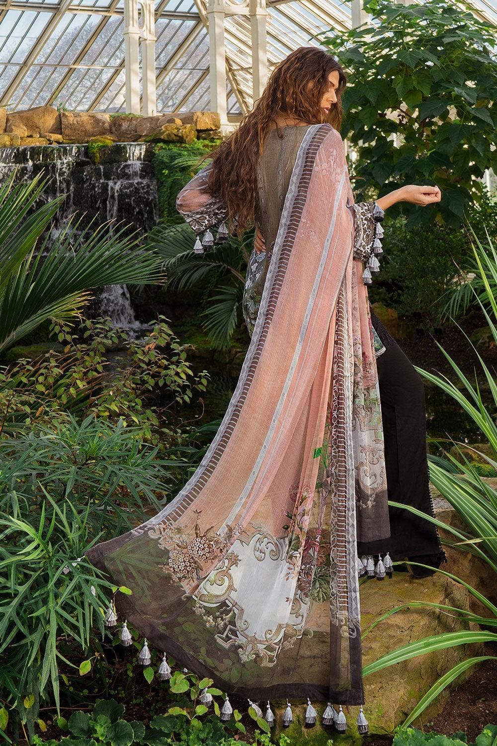 15-B Sobia Nazir Luxury Lawn 2019