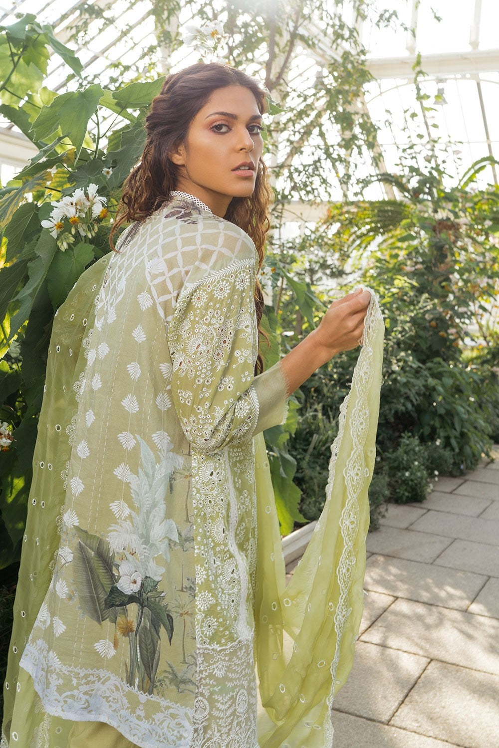 6-B Sobia Nazir Luxury Lawn 2019