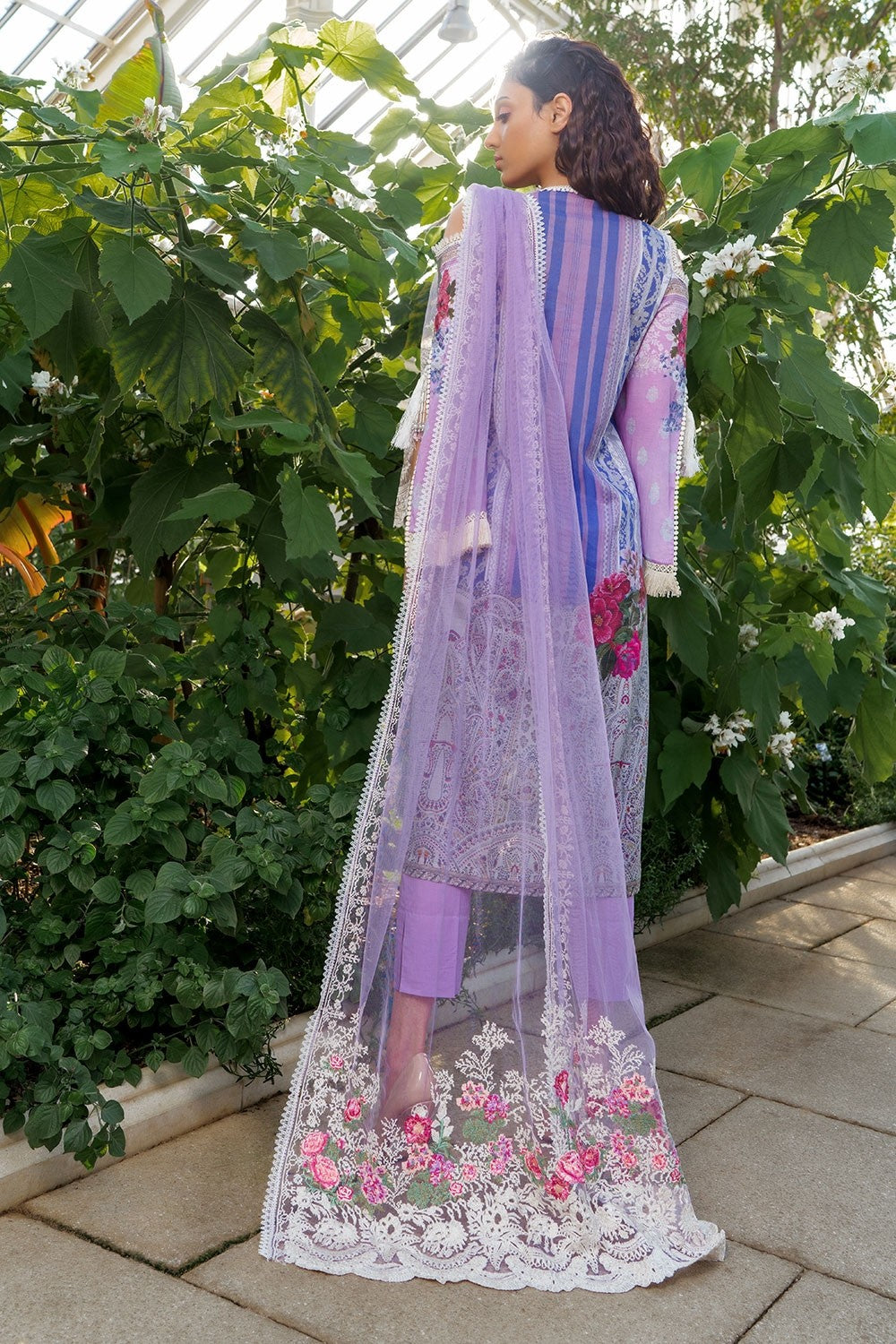 7-A Sobia Nazir Luxury Lawn 2019