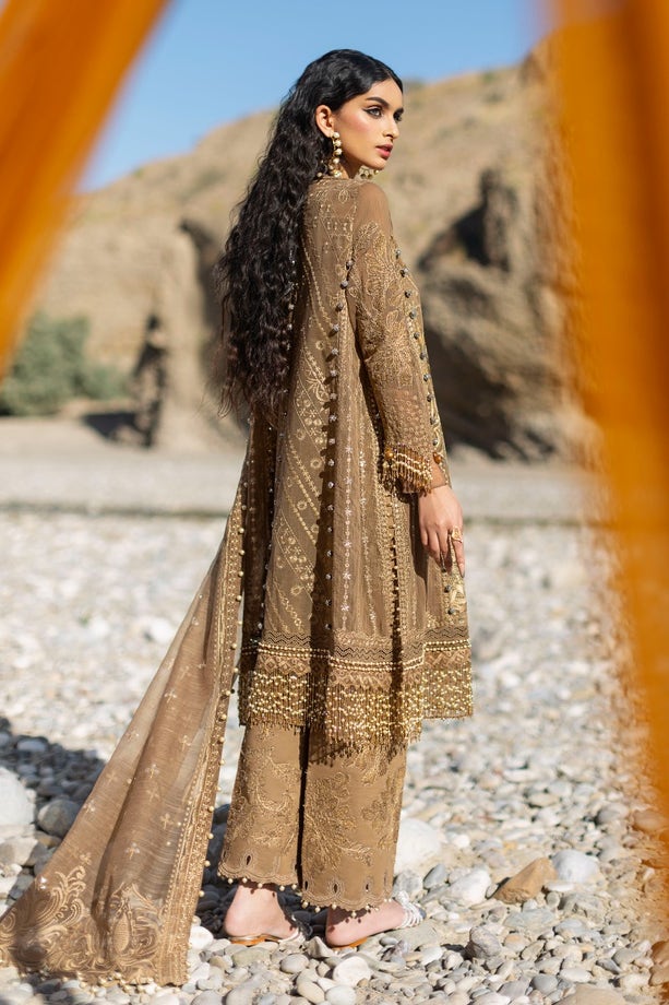 13B | Sana Safinaz | Luxury Lawn 2023