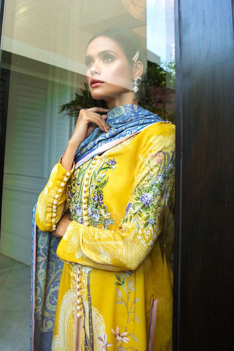 02 A (Sana Safinaz - Mahay Winter'19)