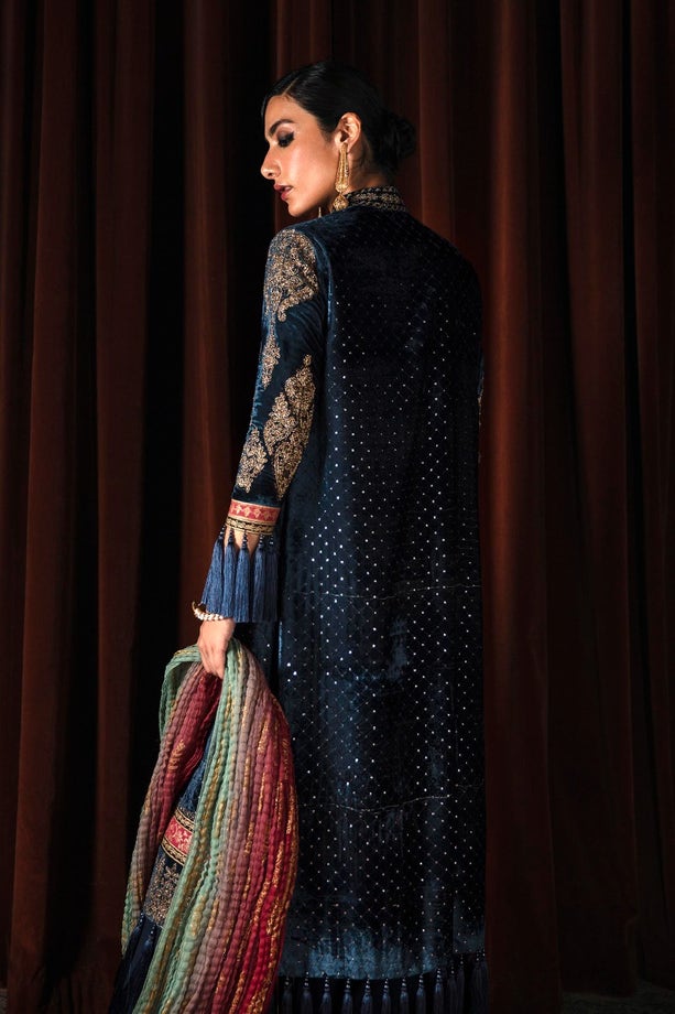 V221 - 006 - CT | Sana Safinaz | Winter Luxury Collection 2022