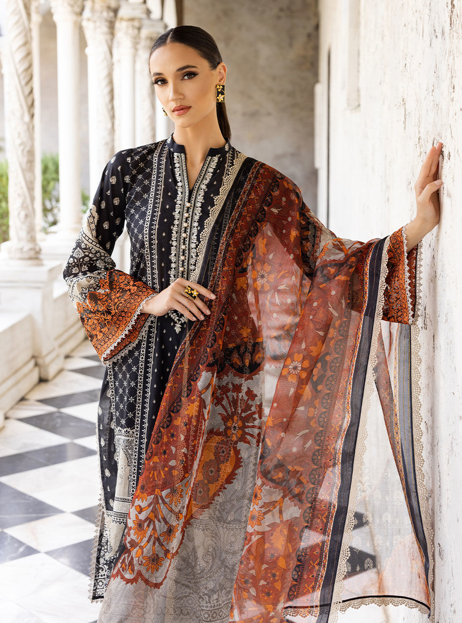 D-09A | Zainab Chottani | Tahra Luxury Lawn 2023
